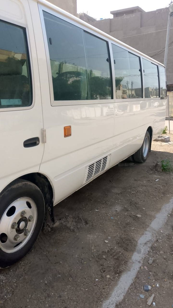 كوستر موديل 2015 بيها لغود خلفيه صبغ وره باب العبري صبغ قليل الباقي كفاله عامه السعر 290وبيها مجال الشراي يتصل ***********
