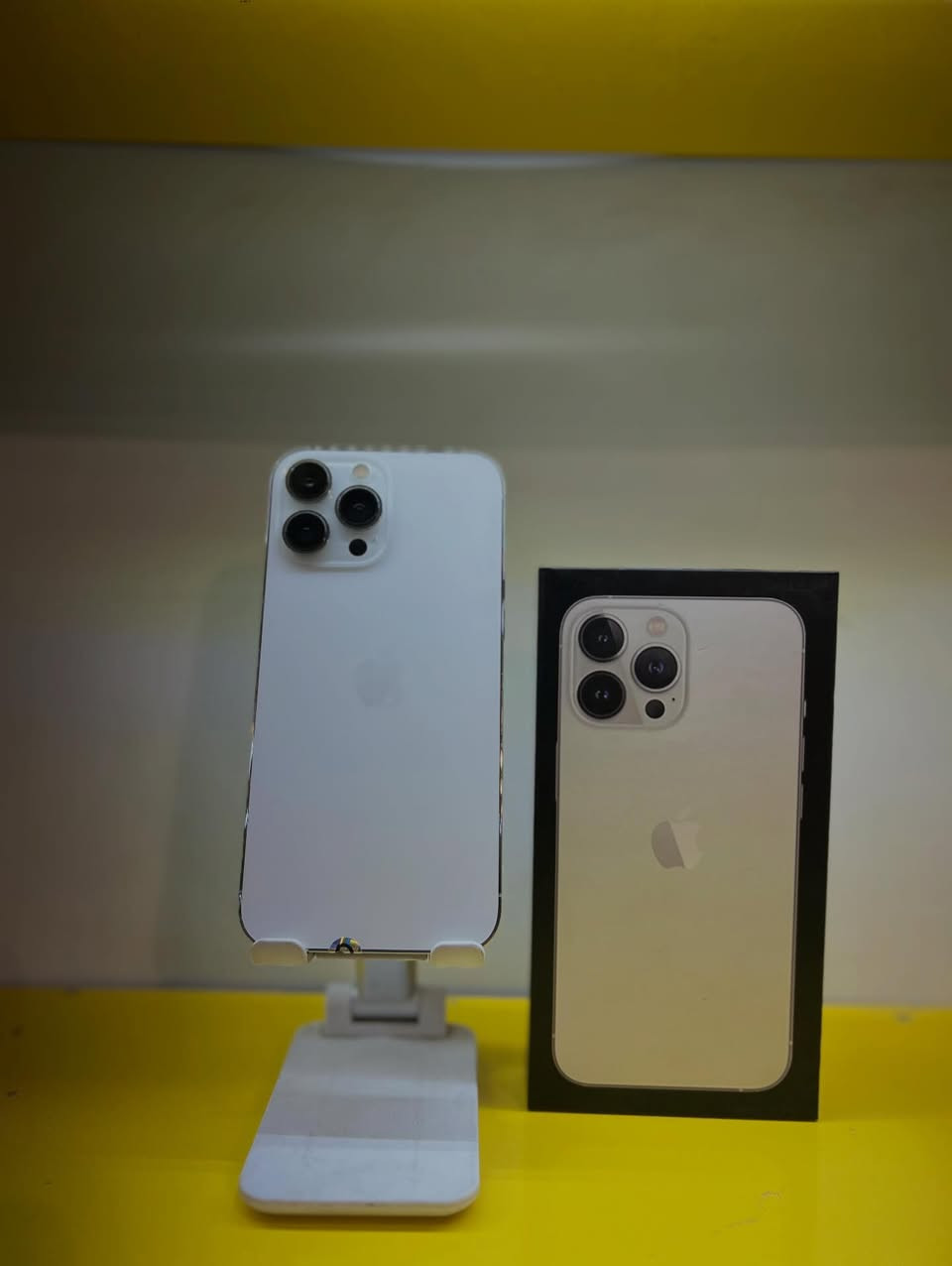 آيفون 13 برو ماكس ذاكرة ٢٥٦ 
بطارية 96
أمريكي وكالة 
متوفر حالياً 
الأستفسار التواصل 
رضا :***********
مشتاق : ***********
