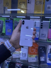 ايفون X • ٦٤ • بيع سريع
