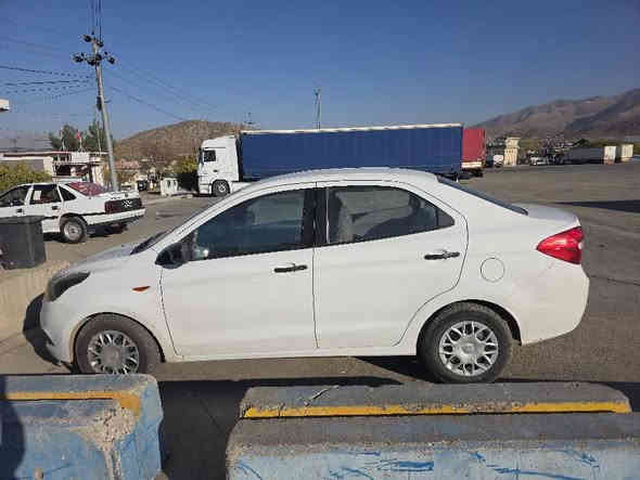 Ford Figo 2018
ماڵی دۆست
مەرغوبی بازاڕ
چوار بستۆن 
سەنەوی تازەیە تا 2027
چوار تایەی تازەی لەسەرە
بەشەرتی گێڕ و مەکینە و تەقە و ڕەقە
تەنها سەر سندوقەکەی بۆیاخە بێ دەعم و لێدراوی
140 هەزار ڕۆیشتووە
نرخ 95 وەرەقە و معامەلە
***********
*********** بنجوين
