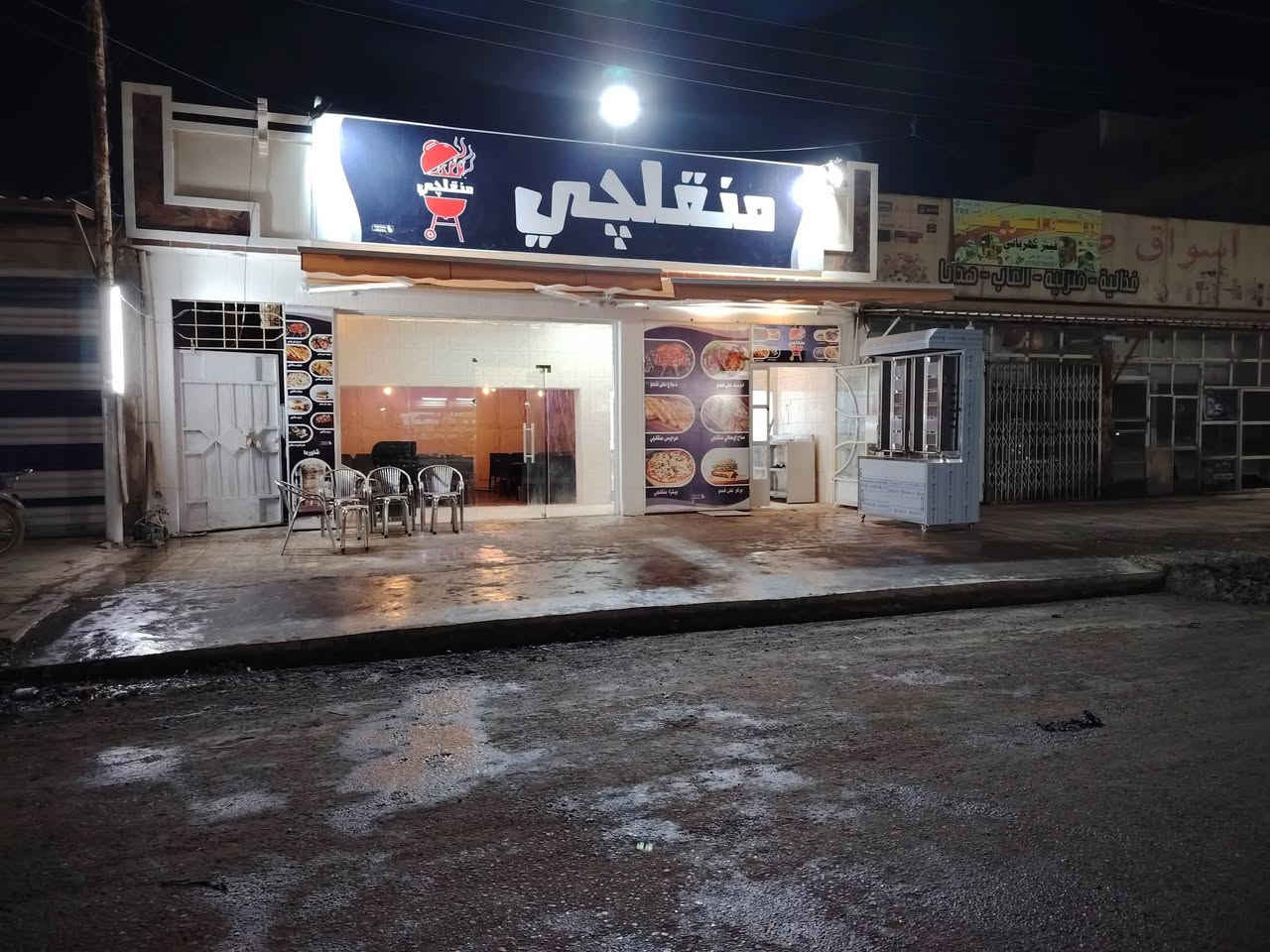 السلام عليكم مطعم للبيع منطقه سبع البور شارع 4000 معروض هو والغراض كامل تاخذه ثاني يوم تفتح مابي اي نقص استفسار اتصل ع رقم
*********** 
***********

السعر مناسب
