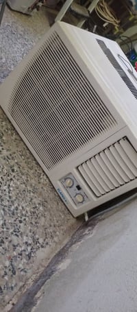 مكيف طنين للبيع مكان بغداد الخطيب 07713672247