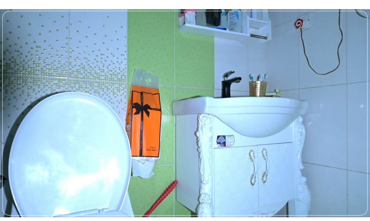 بيت للبيع 60م
ينفصل من150م
بعده ممفصول 
واجه6م نزال10م
حي الجهاد مربع الذهبي البيداء قريب على الشارع العام اول بيت بالفرع للتواصل ***********واتساب
