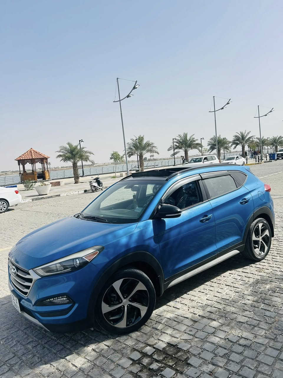 سلام عليكم
هونداي توسان لبيع موديل 2018 
مكينه 1600 تيربو مكينه ما مفتوحه
جديده .ماشيه 50 الف
بصره بأسمي تحويل ..
مكفوله ما عدا قطعه صبغ فقط الباقي كفاله عامه ضربه صبغ بارد 
فول مواصفات اعلى فئه.. لايت زنون 
بصمه .بانوراما .صندوق كهرباء .راداد خلفي امامي .تبريد قطعتين . شاشه تحكم ستيرن . بعد هواي مواصفات بيها 
السعر.145 بيها مجال 
الاستفسار ***********
