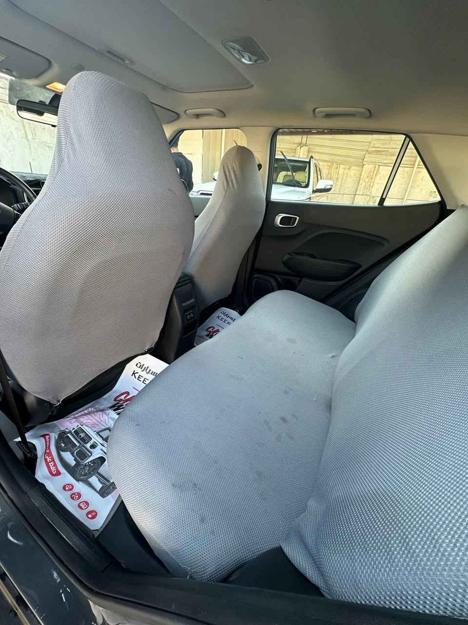 #هونداي_فينو
#موديل_2024

#دخول_جديد

  المواصفات 

1- بصمة 

 2- فتحه سقف (سلايت)

3- حساس خلفي

4- شاشه كبيرة كامرة دوارة 

5- فول  تحكم ستيرن جهتين  

 6- ويل كروم 

7- شاشة كبيرة كاربلي +اندرويد 

8- نظام انذار

9- مانع انزلاق

10- تراكشن منحدرات

11- وضعيات قيادة  

12- رادار تحذير جانبي 

13- رادار خلفي

14- رادار امامي

15- تحديد مسار 

16- مكينة 1600 دبل نوزل 

17- حمالات سقف

مكاني حله

***********
