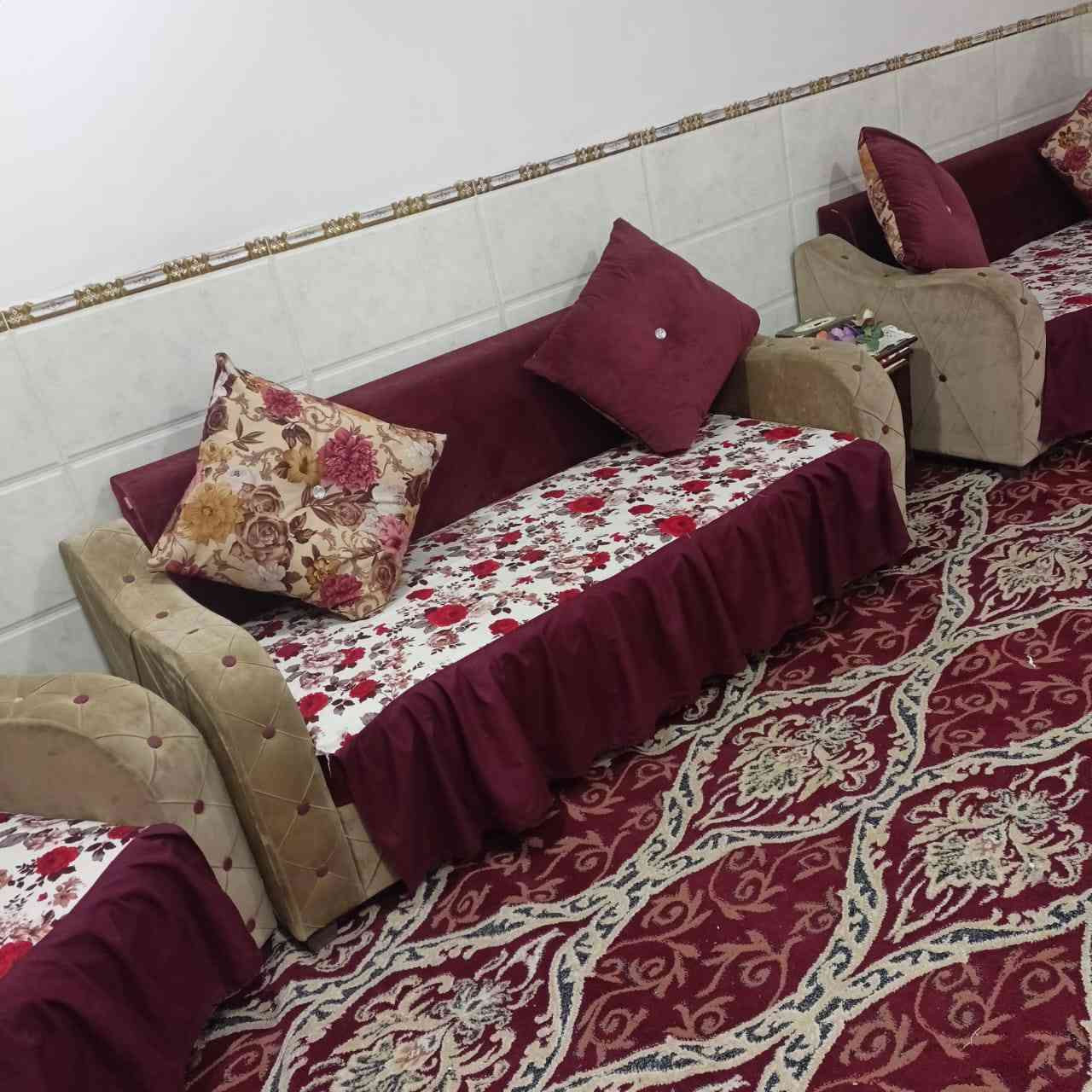 تخم 10مققاعدمع المفرش نضيف ب300وبي مجال مكاني بغداد جزيرة بغداد السياحيه ***********
