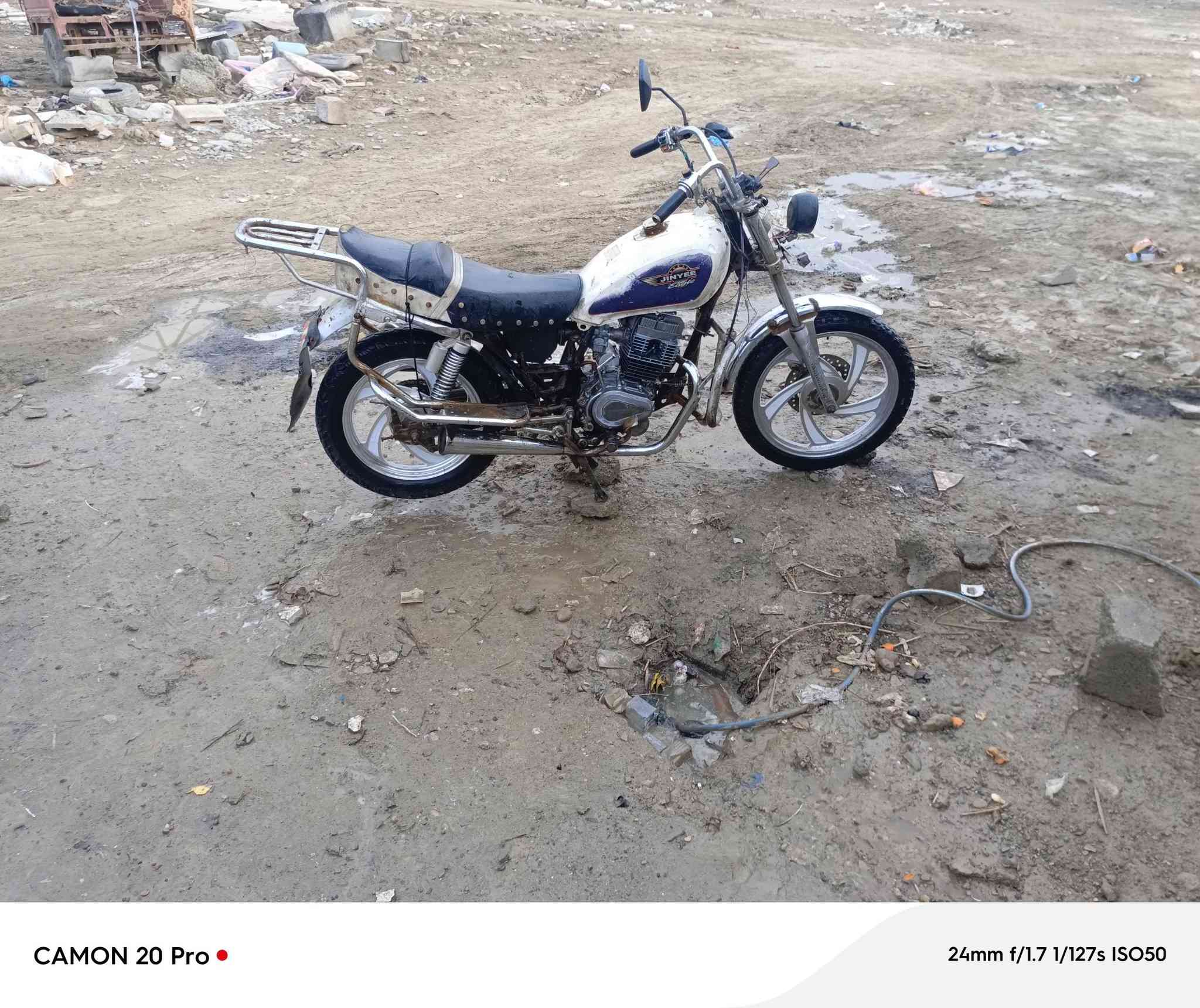 سلام عليكم  جني البيع دبل بالك اوراق كامله سعر 170وبيها مجال  الشراي يتصل ع رقم ***********
