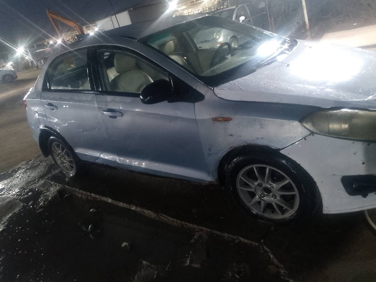 شير فلاوين للبيع موديل 2011 سنويه ضايعه اسكنر عندي مكينه بيها صوت قليل كفل سرقة وعشائر ***********
