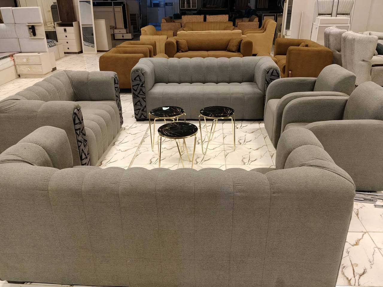 تخم مودرن عراقي شغل ممتاز جميع اجزاء هيكل التخم بلوك قماش مخمل تركي اسفنج طبقه بولستر طبي متوفر الآن في معرض الشركه الكائن طريق رفاعي نصر مجاور جامعة اوما الاهليه للاستفسار اكثر يرجى الاتصال على الارقام التاليه 
***********
*********** واتس فايبر تلگرام 
الشد والنقل داخل محافظة ذي قار مجانا 
صيانه لمدة سنه كامله مجانا
