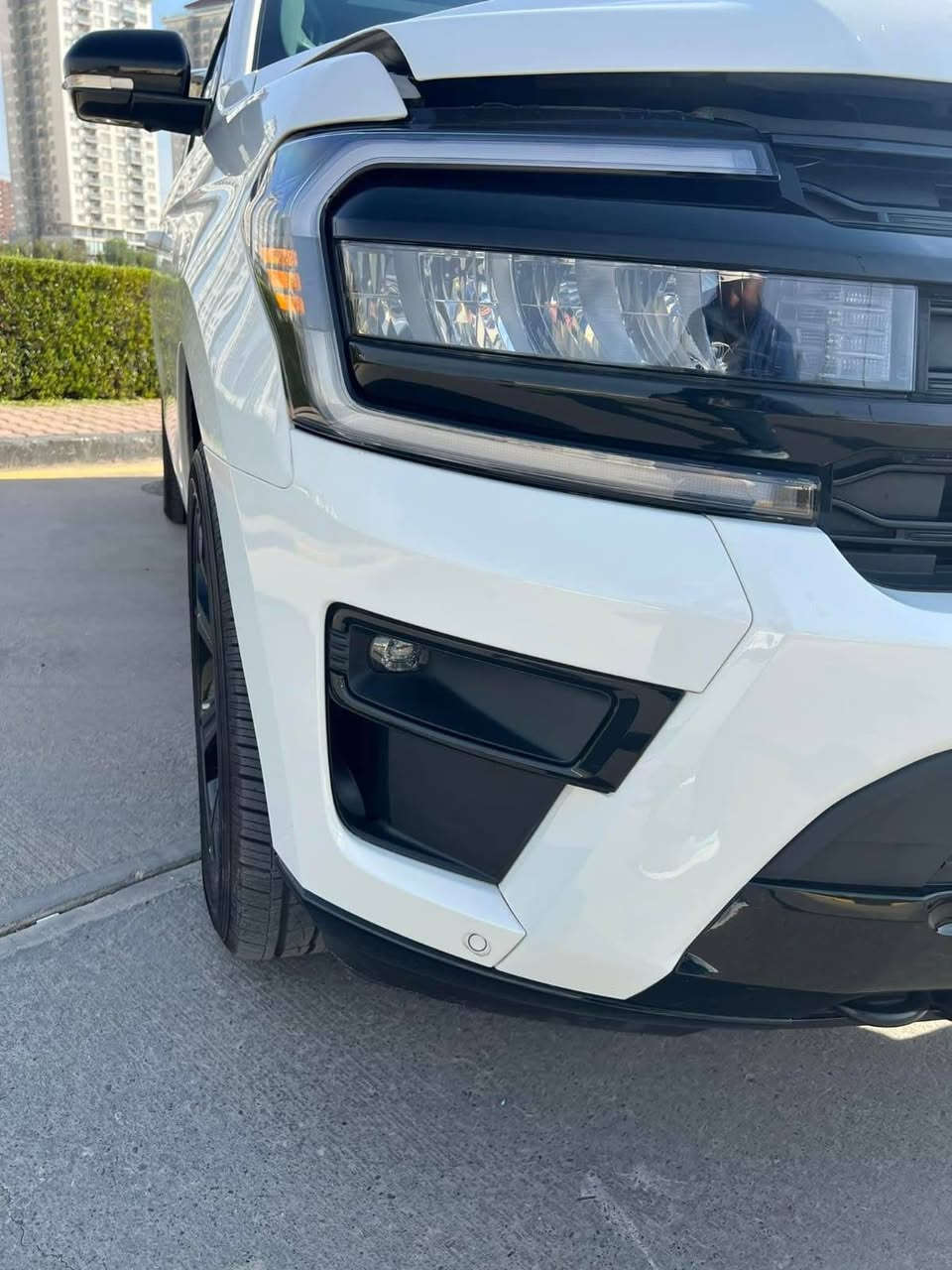 فورد اكسبديشن موديل 2022
وكالة القاصد رقم سليمانية مميز 
لمتيد ستيلث فوول للاخير مكفولة 
مواصفات كامله فتحه/دوسات كهرباء/٢بصمه سويج/ ٥ بصمات مع صندوق/كشن حار وبارد/ كامره 360/ رادار امام وخلف وجوانب/ سلايت بانوراما/قيادة آلي/ شاشه تسلا/وبيها بعد مواصفات ......  السيارة كامله مكمله وجديده 👈موجوده ببغداد 
مغلفة ppf ماشي ١٦ الف كيلو متر تقريبا 
السيارة كالجديد والسعر منقصر المهتم يتواصل معنا وبخدمته 
***********
