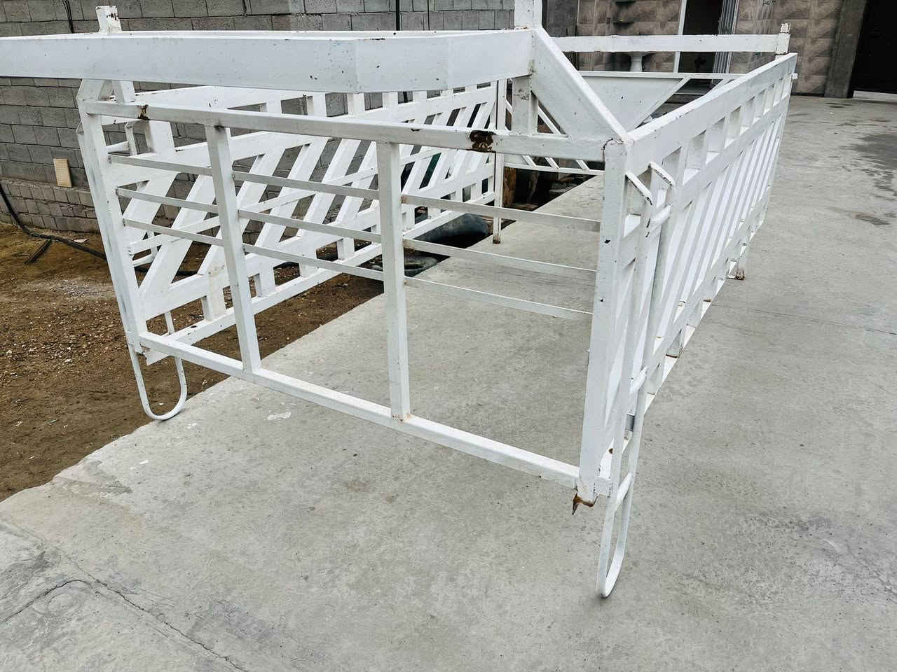 اخوان. محجل. كيه. عموشه. تفصال. مضبوط. رايده. 350.بي. مجال. غليل. مكاني. الرمادي.. صوفيه. ***********
