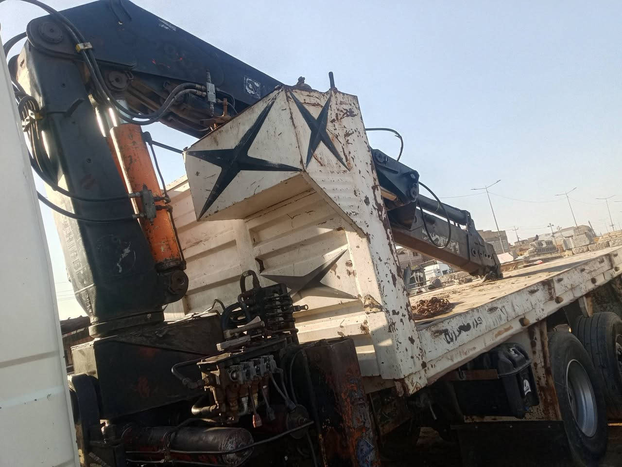 سلام عليكم كرين هياب  للبيع حجم 295 اربع سلايتات اربع ابطلة دوران + مظخة وشكلات وتانكي ويا الاتتفسار الاتصال 
***********
