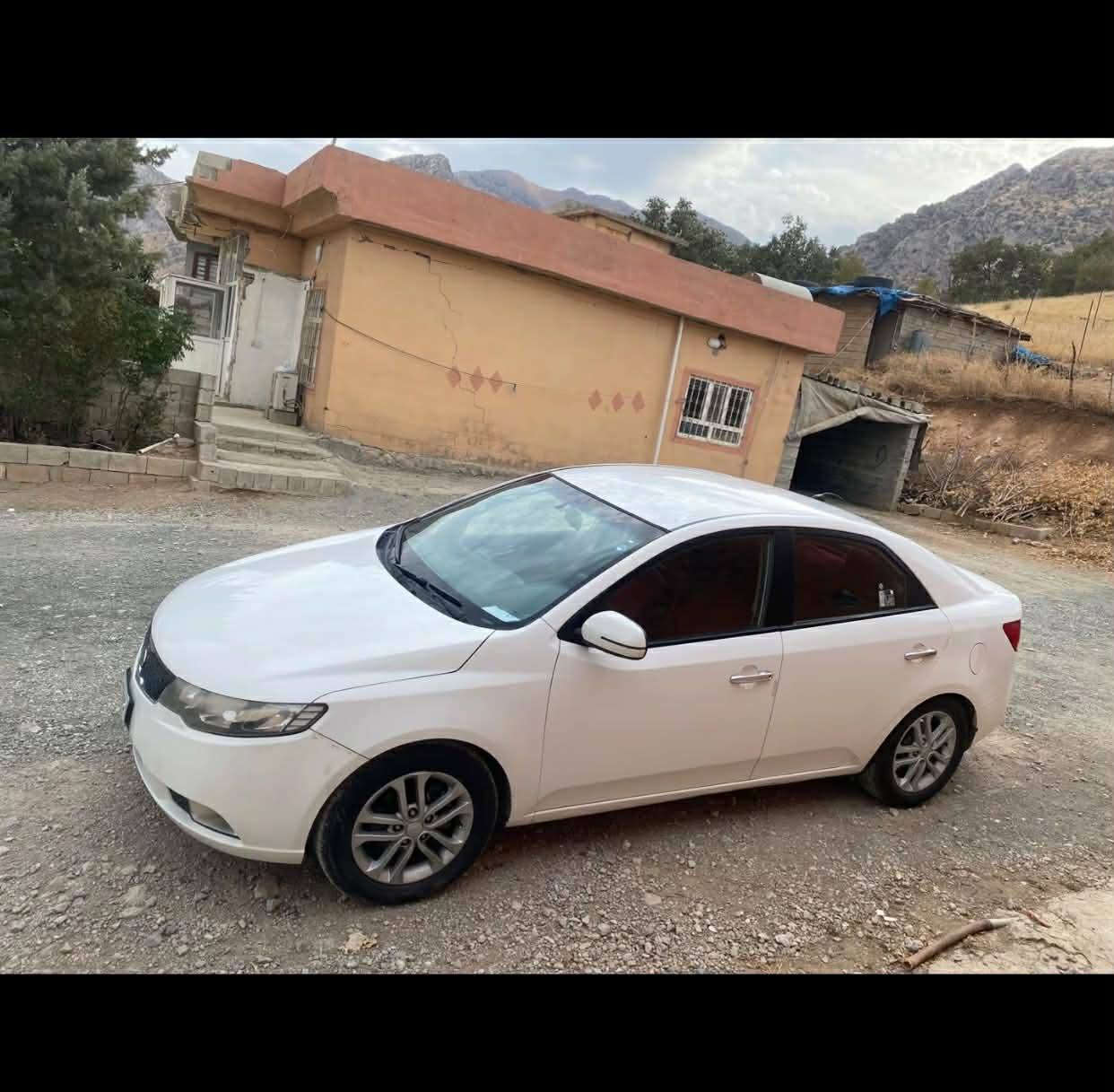 بسم الله الرحمن الرحيم ✅ 
كيا سيراتو موديل 2011✅
گير و مكينه به شه رت مكينه 16✅
گير تؤماتيك به شه رت ✅ 
سبوغ نيه بلام پينج سارده كوته ✅
كه ميك ته زره ي هه يه ✅
چوار تاييه ي لؤكي له سه ره ✅
ناو داخليه كي جواني هه يه ✅
سعري 90ورقه و معامله ✅
بؤ زانياري زياتر نامه بنيره ✅ سوران, أربيل


**إذا كنت صاحب هذا الإعلان وتريد حذفه لأي سبب، رجاءا أرسل رسالة إلى الدعم الفني**