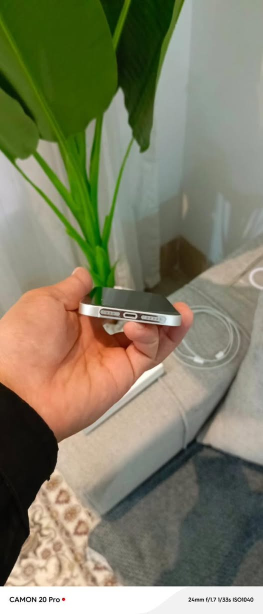 ايفون 13عادي فول نظافة الجهاز بعده كلش جديد مامستعمل هواي التفاصيل مرفقة بلصور السعرر 575الف وبي مجال للطيبين


**إذا كنت صاحب هذا الإعلان وتريد حذفه لأي سبب، رجاءا أرسل رسالة إلى الدعم الفني**