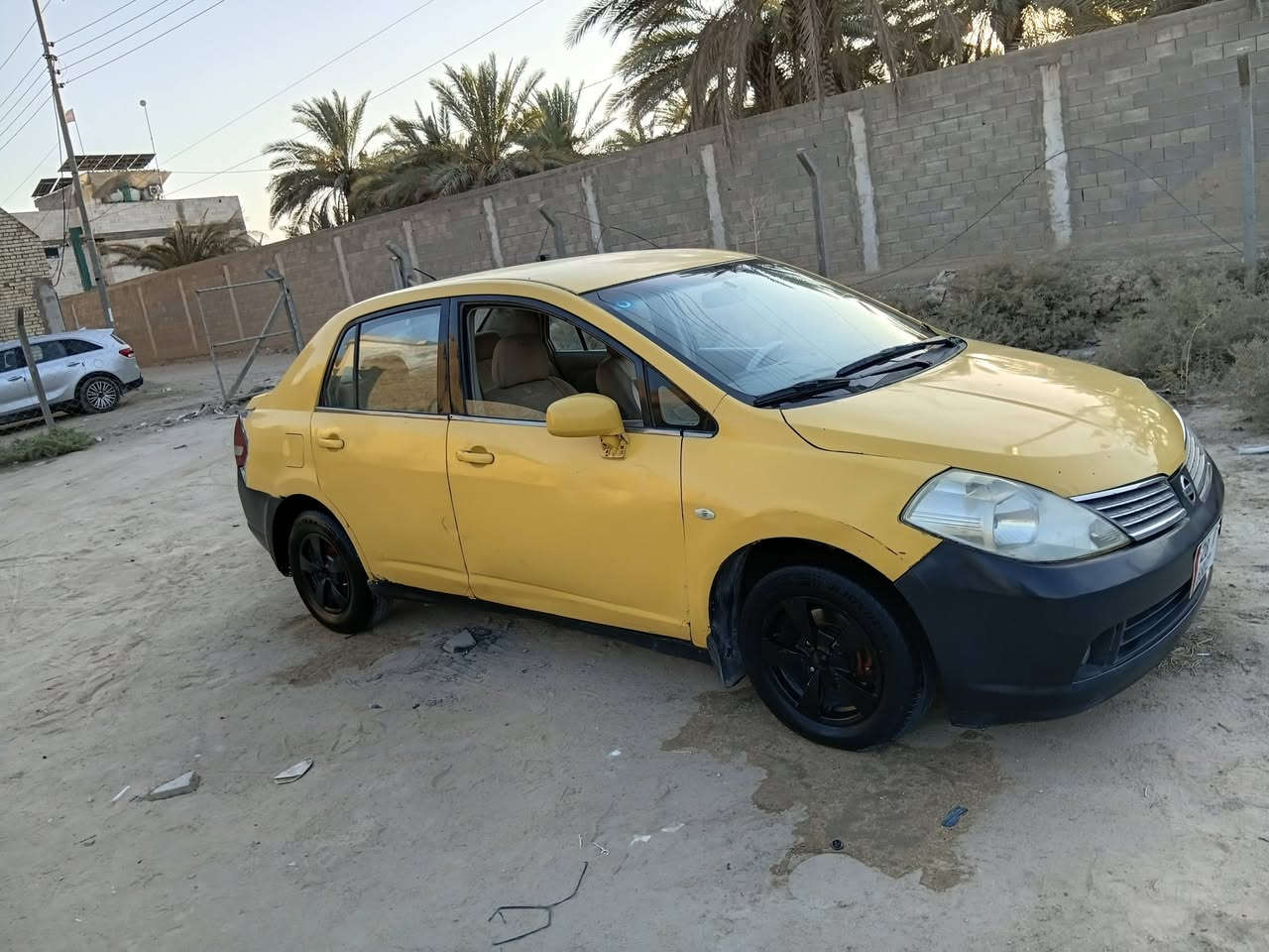 سلام عليكم نيسان تيدا البيع موديل 2008 مصفره هيئه وغرامات راعيه جيراني سنويه جديده مكينه وكير جدد تبريد شغال كهربائيات كله شغاله سعر ٣٥ وبيه مجال مكاني كربلاء غير متواجد على فيس الاستفسار اتصل ***********
