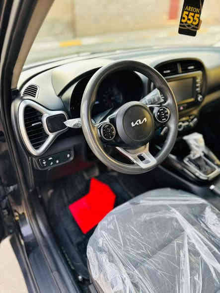 السلام عليكم. كيا صول موديل21 رقم اربيل دولي محرك2000 دوش محرك كير كفاله وارد امريكي صبغ قطعتين الباب خلف السايق والجاملغ  موصفاته 
فئت ال S
كشن كهرباء 
رادرات جانبيه
تحديد مسار
شاشه كامره 
سياره جدآ جديده مابيه اي نقص
السعر 130
العنوان الصويره ‭0773 445 3559
