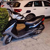 بغبغاء للبيع  موديل2015شرط طك لايلون رمبه ماشيه 23 حقيقي مستعجل عل بيع...