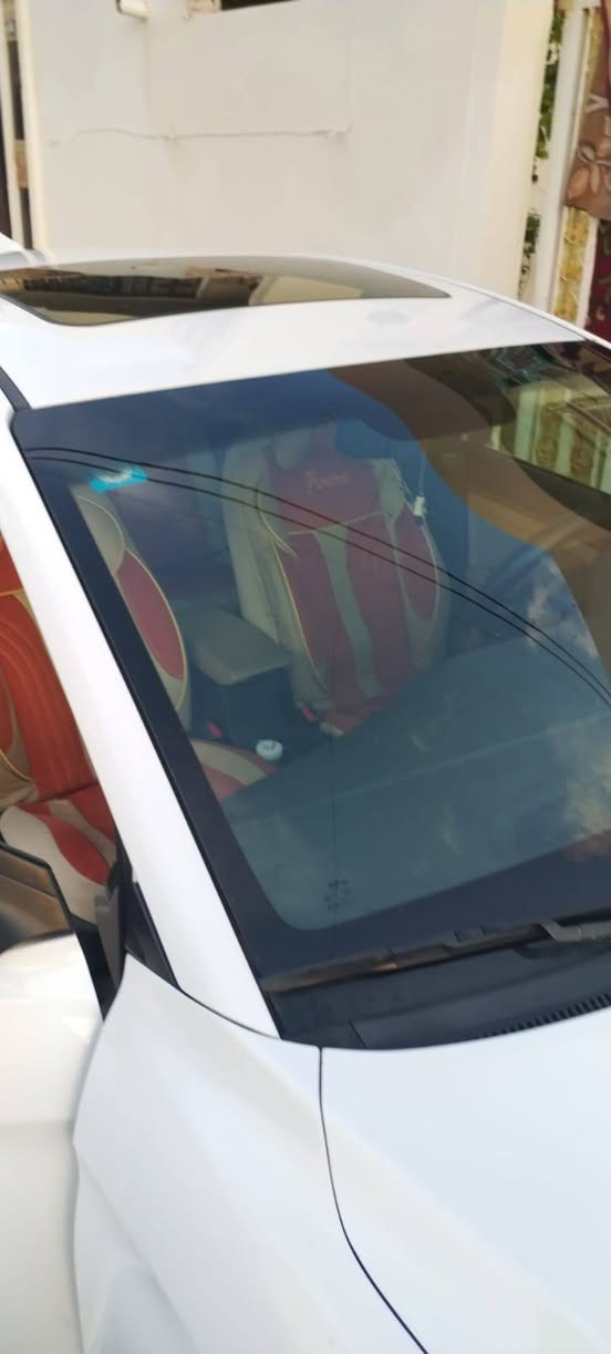 النترا 2018وارد امريكي ماشية ٨٩الف بيها ٣قطع صبغ السيارة بصمة فتحة كشنات تدفئة رادار جانبي شاشة بلاد كامرة دوارة داخل بيجي نضام الايكو والسبورت الاتصال ***********
