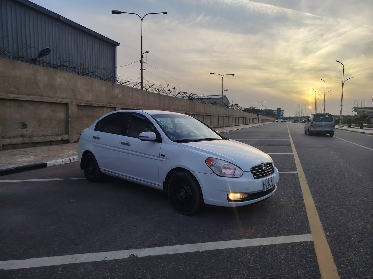 السلام عليكم اكسنت للبيع 2011 سياره كفاله عامه سياره جديده حلوه ما بيها اي نقص حداده تخم تاير كلها جديده مكينه جير مكان بصره الهارتي السعر 105 وبيها مجال بسيط كلش  ***********
