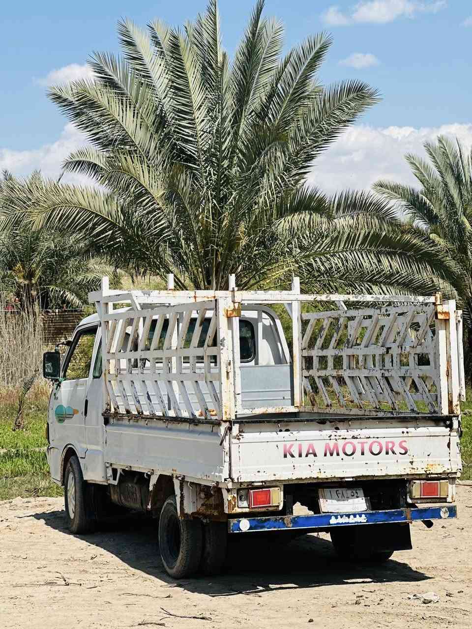 السلام عليكم كيا حمل موديل 94 سياره جديده وجاهزه مكينه كير حداديه تخم تاير اكسل كله جديد رقم بابل تحويل ثاني يوم سياره 6 جنكال جاهزه للشغل السياره     السعر 43 بيه مجال العنوان بابل القاسم. ***********
