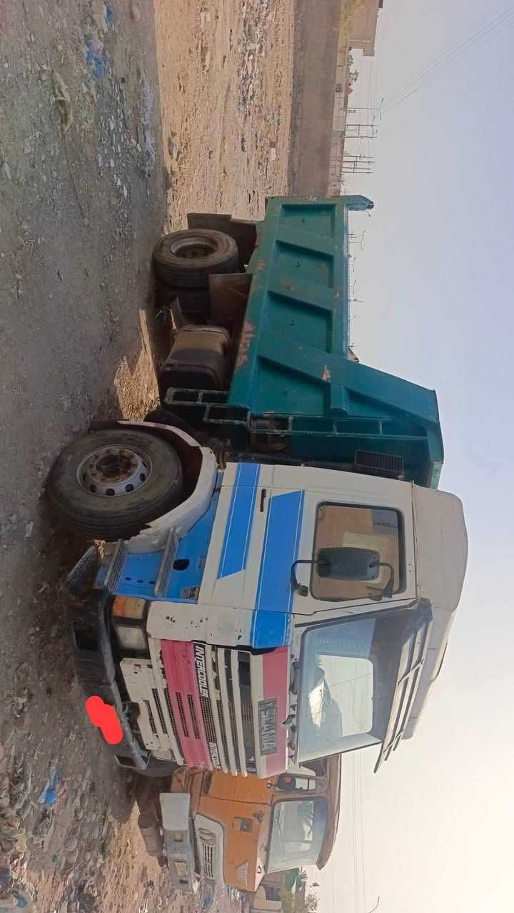 سكانيا قلاب موديل 88
جاهزة للعمل 
تخم تاير 
مكينه على السحك
رقم اصفر قاصرين 
السعر 50 وبي مجال قليل 

‏‪***********‬
