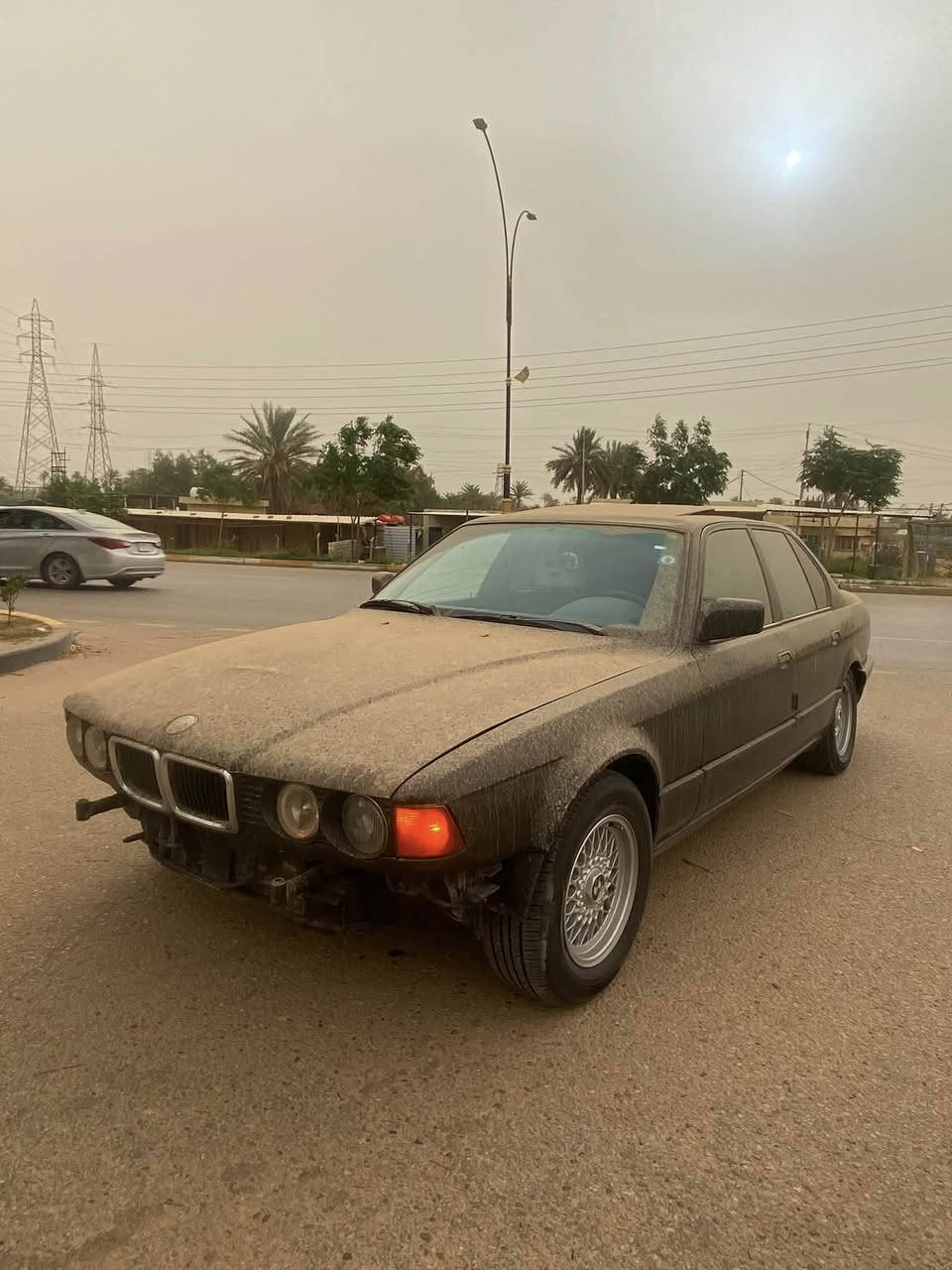 السلام عليكم 730V8لسيارة بدون صبغه وضربه تخم تاير حداديه ٨٠ كلشي تبريد قايش وغار لسيارة مثل متشوفون بيه جراد وكله بليش يروح داخله مقبول 
مكينه بيه دخان اول مشتغل كيره نشط 
سنويه ل٢٠٢٩شرط تحويل السعر 38 وبيه مجال قليل 
***********
