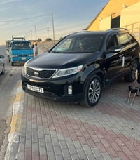 للبيع كيا سورينتو 2015 فول مواصفات مرقمة بغداد بأسمي تحويل مباشر  وارد...