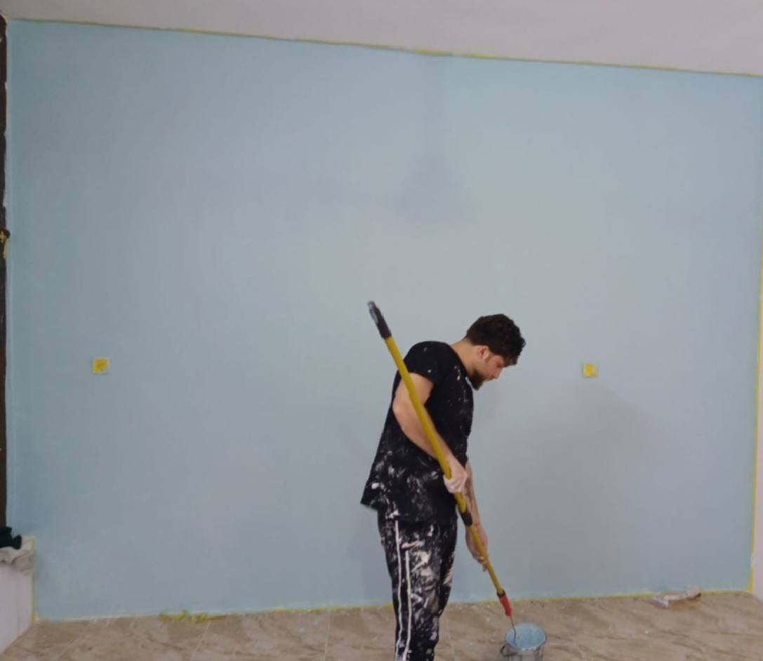 انتاج من شغلي صباغ داخل وخارج وطلس عام  وجميع الديكورات ومعالجة رطوبه وعازل اسطح وكافة انواع صبغ عملي فقط بغداد ***********
