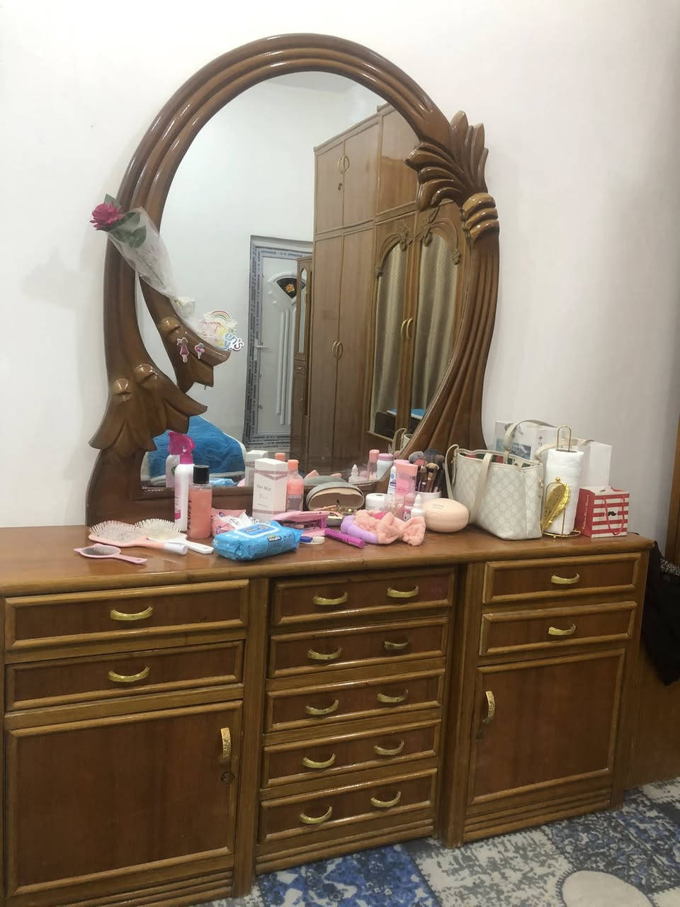 سلام عليكم غرفه ام السته باب
غرفه نظيفه وحلوه كنتور ابو السته 
وميز وطابوريه وجربايه نفرين وميز تواليت 
للبيع او مراوس بغرفه تركيه المكان بابل القاسم مجمع حجي حسين


**إذا كنت صاحب هذا الإعلان وتريد حذفه لأي سبب، رجاءا أرسل رسالة إلى الدعم الفني**