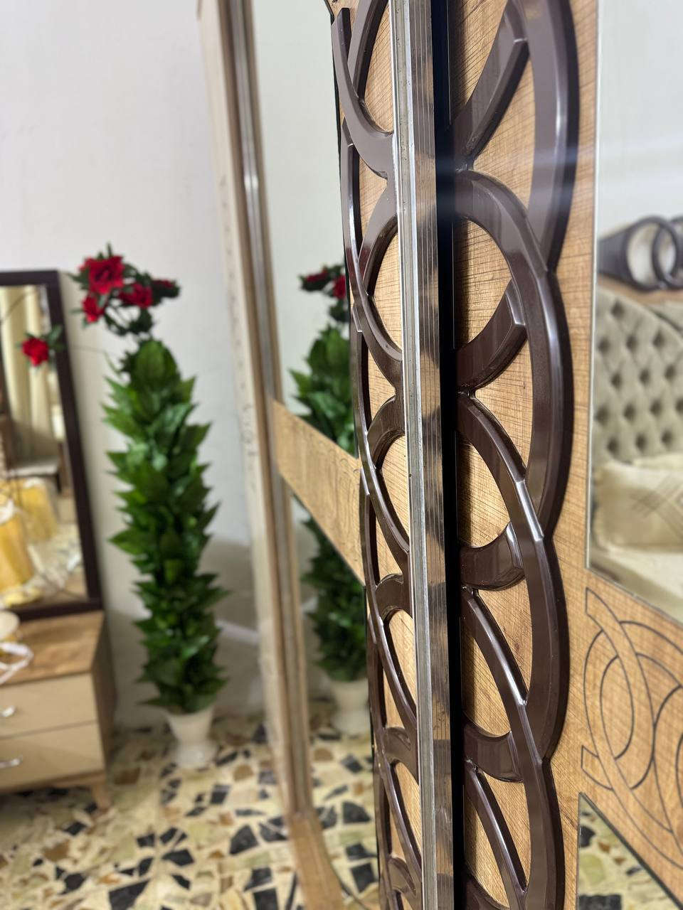 غرفه تركي نظيفه كلش ما بيه اي ضررالسعر 700 وبيه مجال العنوان بابل المركز م  ***********
