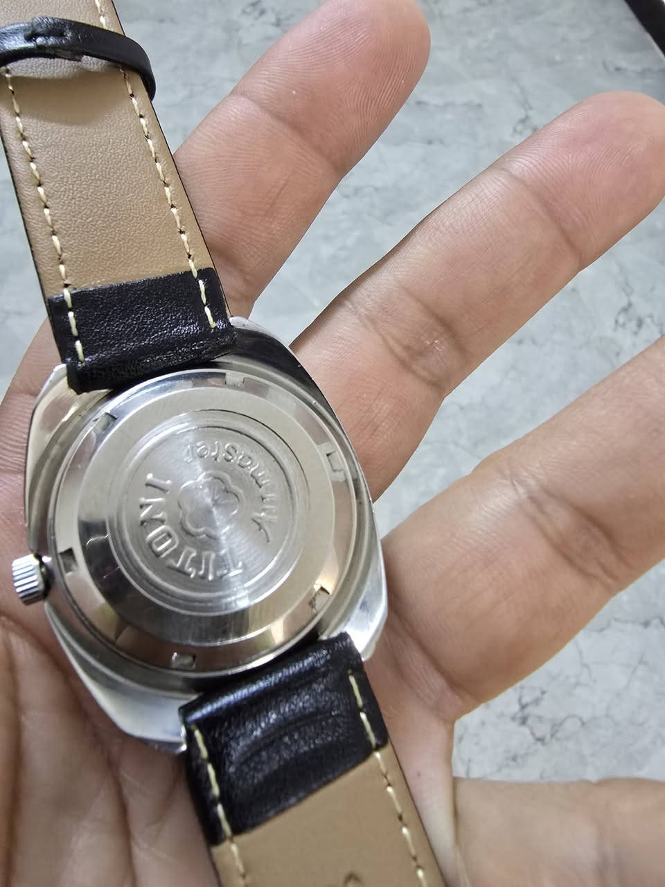 تيتوني اسويسري نصب تكويك
القطر 37 ونص  السعر 120


**إذا كنت صاحب هذا الإعلان وتريد حذفه لأي سبب، رجاءا أرسل رسالة إلى الدعم الفني**