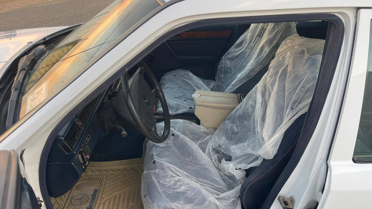 سلام عليكم مكلفالسلام عليكم مارسدس دب للبيع موديل 1991 بسمي تحويل رقم نكليزي محوره ثنين ونص كارتون  قواعد سليمه سياره جاهز طخم تأير حداديه  قبل ثلاث ايام نفضته تبريد مابيه اي نقص سياره خير من الله وحله من الصور السعر 68 وبيه مجال للشراي مكاني ناصريه مركز للاستفسار ***********
