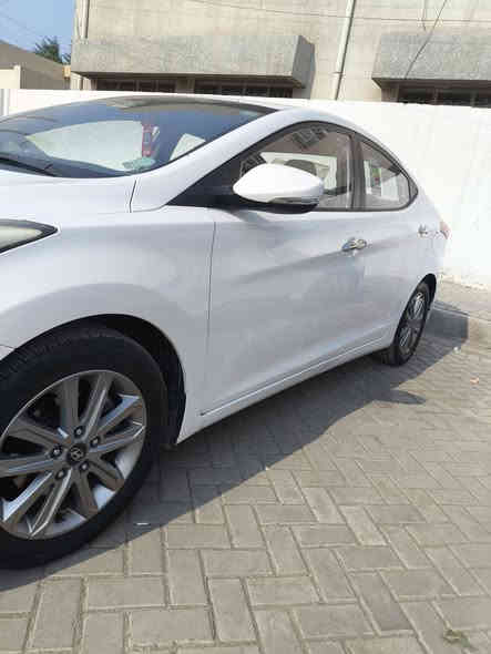 النترا للبيع 2014 مكفوله كفاله عامه لا ضربه لا صبغ فقط بارد أربع اصابع والباقي كله مكفول كير مكينه كله جديد محرك 1600 دوش
ماشيه قليل استعمال بيت رقم بغداد الجديد  بأسمي تحويل ثاني يوم عنواني بغداد رايده ب 120 وبيه مجال بسيط
***********
