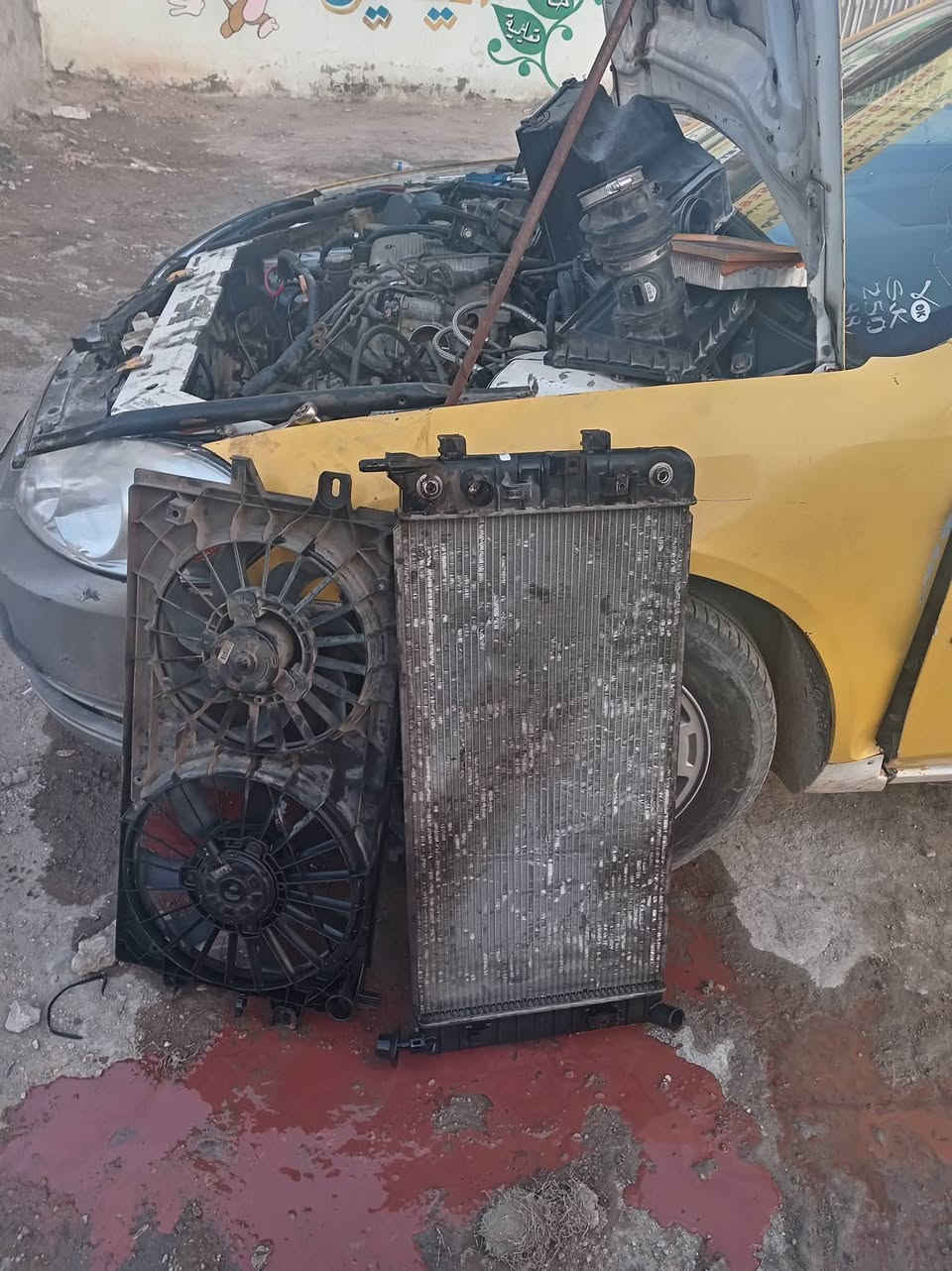 من اعمال هاذ اليوم تم ادامة ضفيرة داخلية مع ادامة ضفيرة البجم تبديل مراوح وراديتر  شوفر ليت 3/500 وتغليف الضفيرة بلكامل مع ضمان بلعمل  ورشة المؤمل الكهربائي  بغداد الجديده قرب محطة وقود الجبهة مجاور روضة اليقين  ***********
