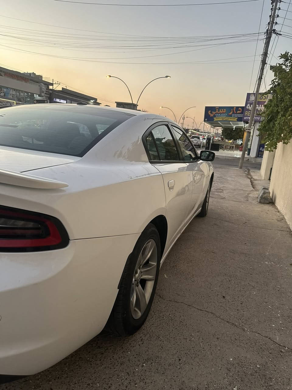 سلام عليكم جميعا جارجر موديل 19 خليجي شمالي بيها ربع جاملخ صبغ بدون فتح السياره كبس ولا برغي مفتوح استخدام شخصي مراوس مع بيكم شمالي اتوماتيك بيها قطعة وقطعتين مكاني كركوك للاتصال*********** واتساب
