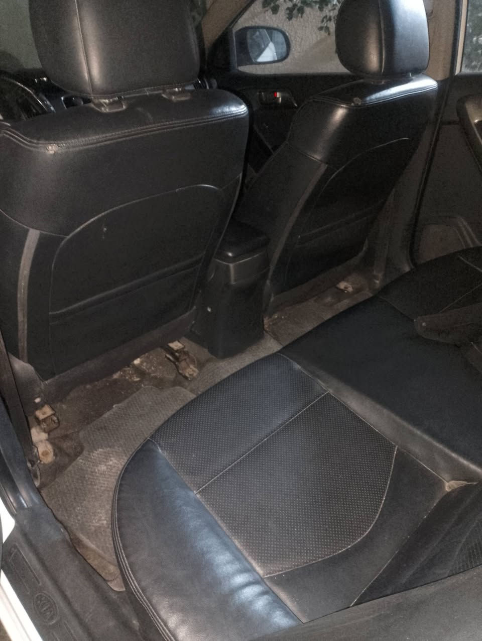 البيع ادوات كصه جنطه مديل ١١ سياره جديده حيل حلوه بانزين مكان سياره بصره سعرها 50 بيه مجال ***********
