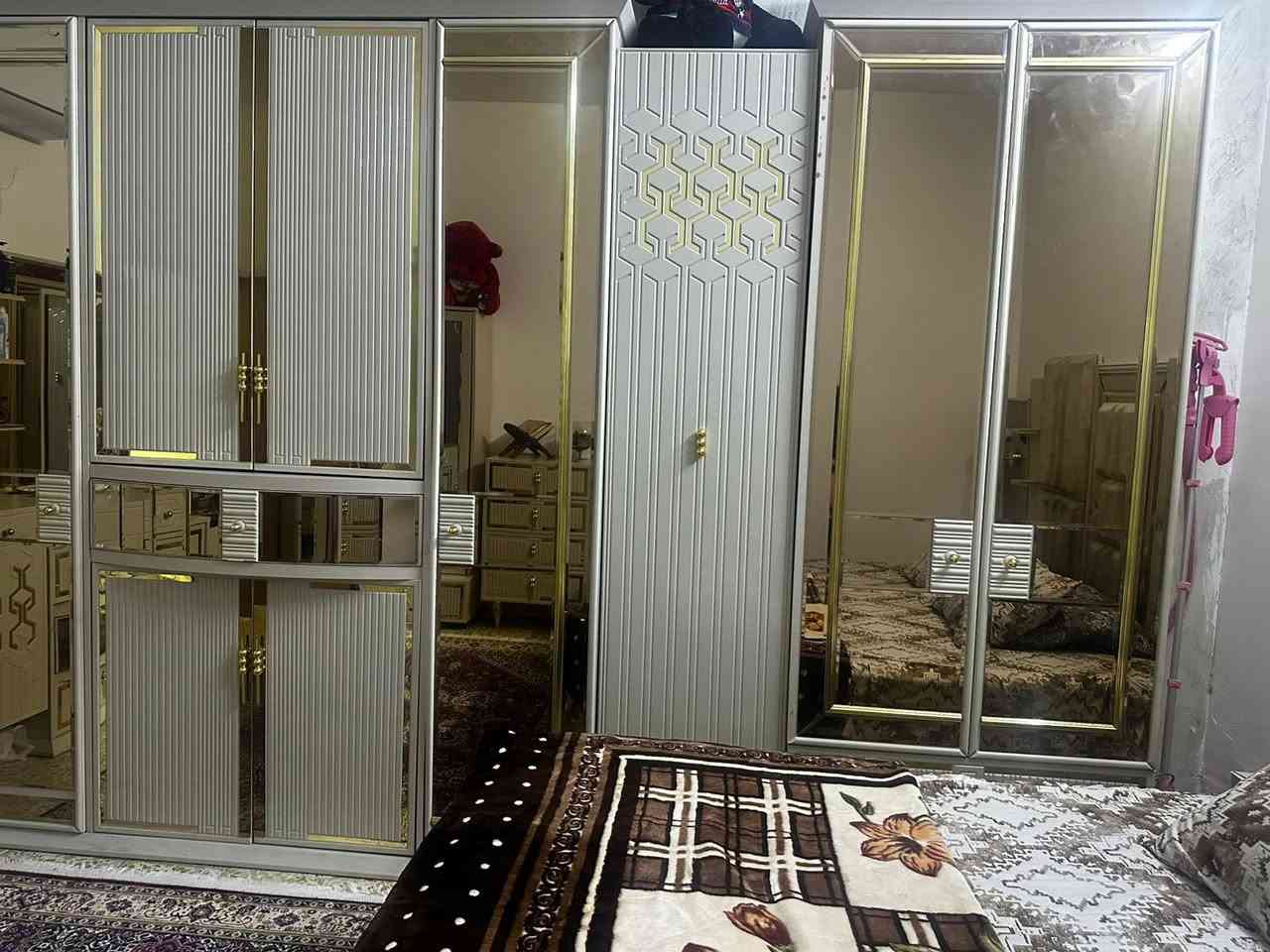 السلام عليكم غرفة نوم موديل كاترا جديد 10قطع غرفة نضيفة صاغ سليم الواقع احلئ من الصور بهواي المصدر فكتوريا مع اوراق الشراء والضمان المو شراي لايدخل رجاءً التواصل واتساب ***********
