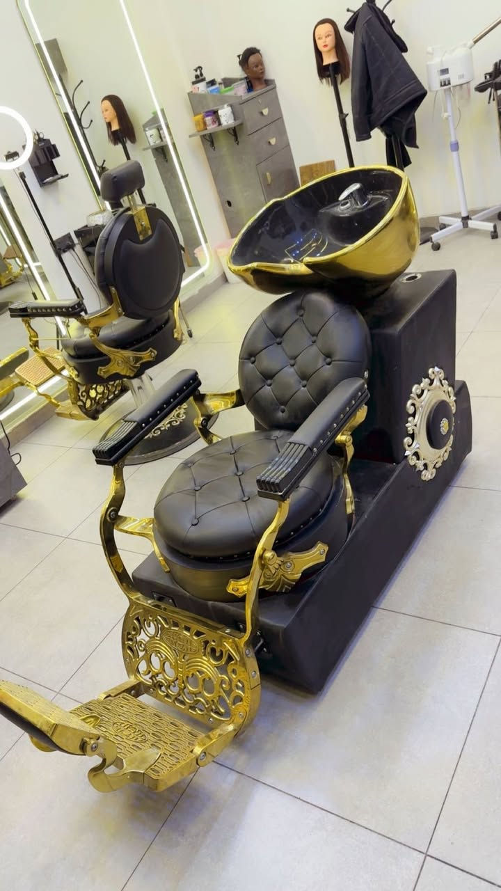 ‏مغسلة للبيع حلاقة للاستفسار اتصل على هذا الرقم ***********
