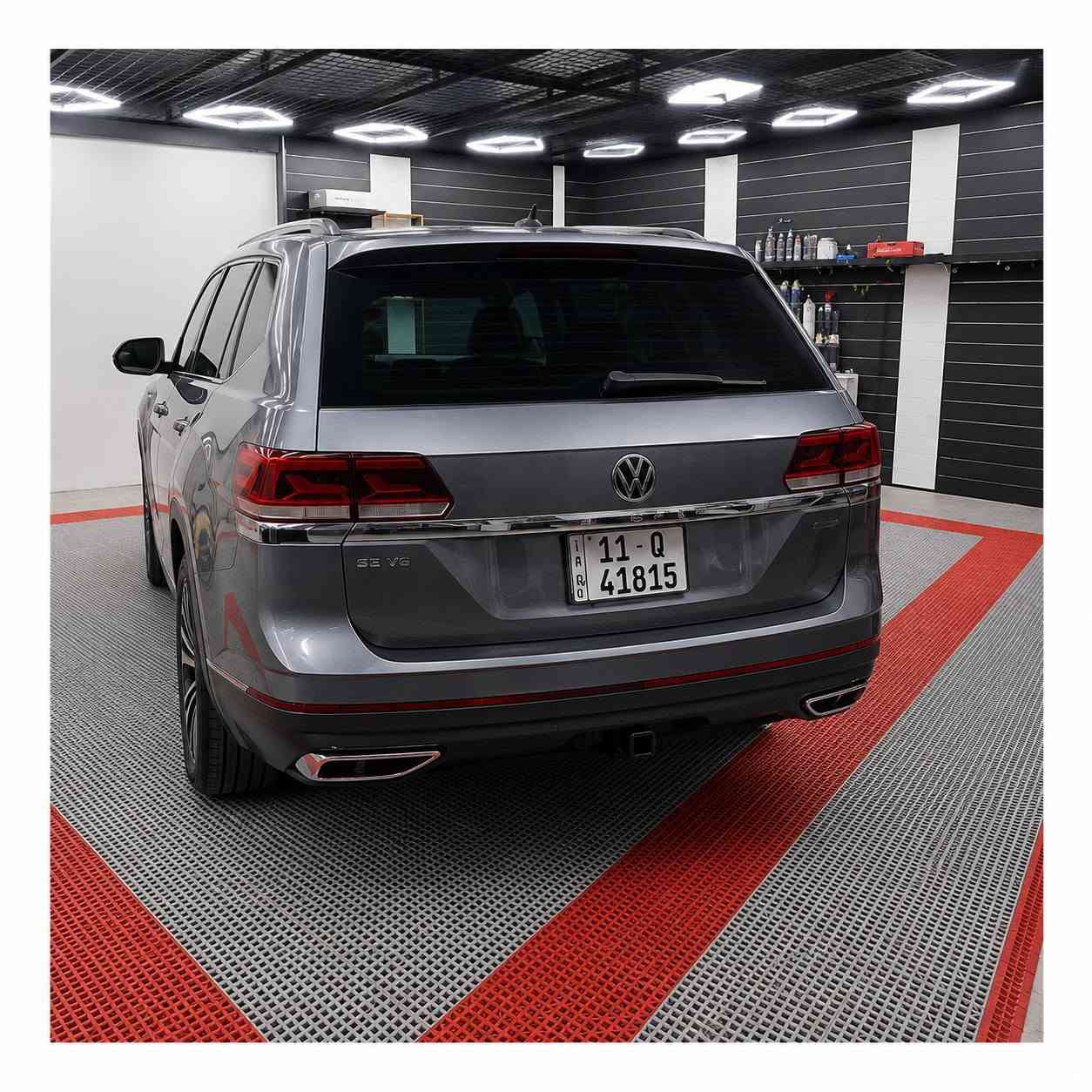 🚙 فولكس واكن أطلس 2023 | SE V6

📌 المواصفات العامة
✔️ سنة الصنع: 2023
✔️ الفئة: SE V6
✔️ الممشى: 59 ألف كم (قابل للزيادة)
✔️ محرك 6 سلندر V6 تنفس طبيعي
✔️ السيارة بحالة ممتازة
✔️ بدون  إيرباك
✔️ حادث بسيط جداً كما موضح بالصور
✔️ رقم الشاصي: 1V2HR2CA2PC525920

━━━━━━━━━━━━━━━━━━

⚙️ الأداء

✅ محرك V6 قوي وعملي
✅ 4 وضعيات قيادة (Drive Mode)

🛋️ التجهيزات الداخلية

✅ تبريد ثلاث قطع
✅ 7 مقاعد
✅ مقاعد جلد فاخر
✅ تدفئة للمقاعد الأمامية
✅ مقعد السائق كهربائي
✅ تشغيل بصمة (Push Start)
✅ فتح الأبواب الأربعة بالبصمة (Keyless Entry)
✅ تشغيل عن بُعد (Remote Start)
✅ شاحن هاتف لاسلكي (Wireless Charger)

💡 الإضاءة

✅ عدسات أمامية متحركة مع حركة المقود
✅ مصابيح زينون
✅ إنارة LED أمامية وخلفية
✅ ماسحات زجاج أوتوماتيكية عند نزول المطر

🛡️ أنظمة الأمان

✅ رادارات أمامية وخلفية وجانبية
✅ حساسات أمامية وخلفية
✅ نظام النقطة العمياء (Blind Spot)
✅ نظام المحافظة على المسار (Lane Assist)
✅ Auto Hold
✅ Auto Stop/Start
✅ هاند بريك إلكتروني
✅ منظومة متكاملة من الحساسات وأنظمة التحذير ومساعدة السائق

✨ مزايا إضافية

✅ باب خلفي كهربائي
✅ فتح الباب الخلفي بحركة القدم
✅ بردات أبواب أصلية

━━━━━━━━━━━━━━━━━━

📍 السيارة جاهزة للفحص بأي مركز تختاره.
📲 للاستفسار: ***********
