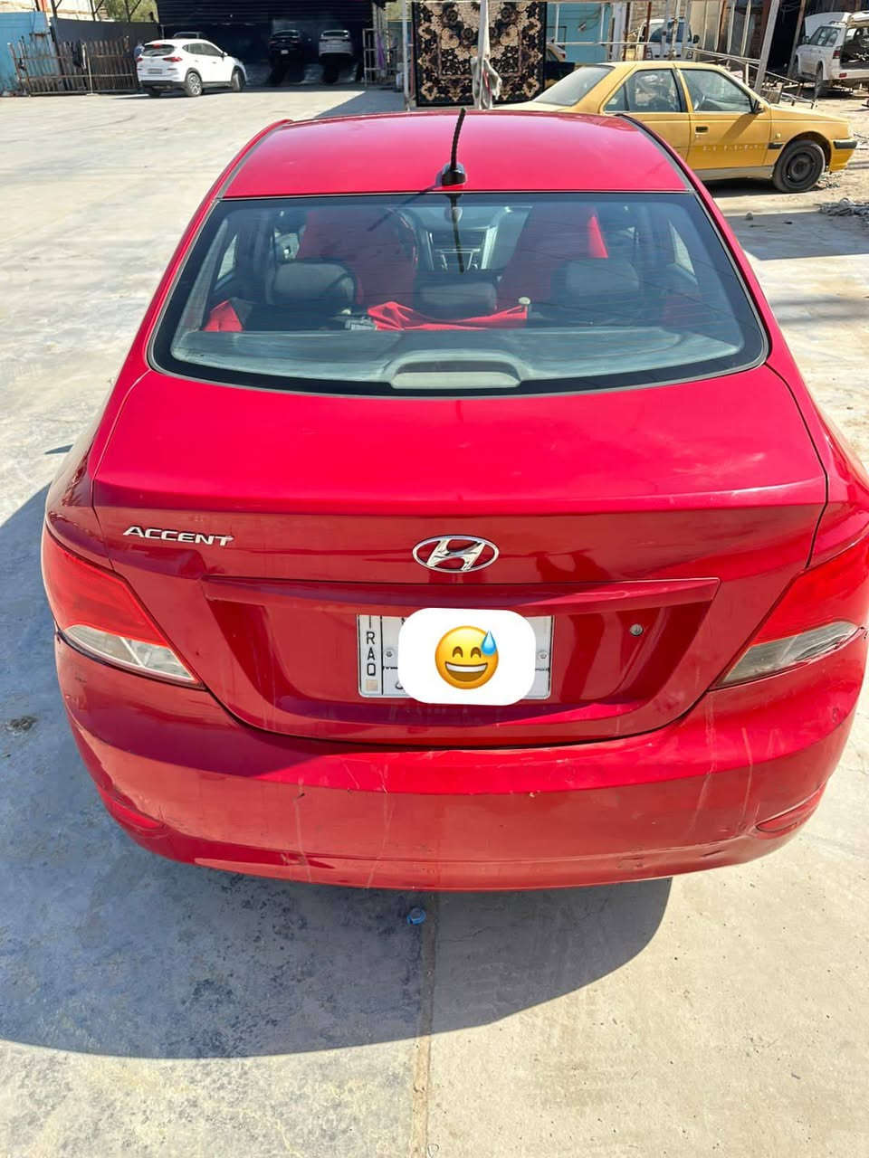 السلام عليكم 
اكسنت 2016 رقم بغداد بأسمي  تحويل مباشر
وارد امريكي ليبل واحد بدون تبديل [فقط رش بنيد ]
والباقي كفاله عامه  بدون اي دواخل
مكينه ١٦٠٠  تبريد ثلج تدفئه زنون تخم تاير 
السعر ٨٥  العنوان الديوانيه مركز ***********
