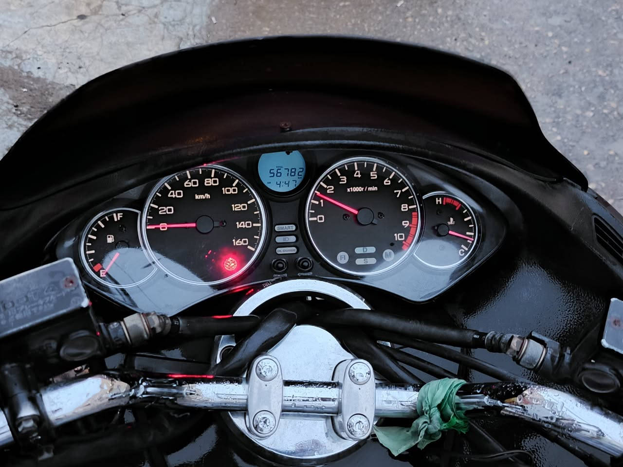 فورزه 08  ((2003)) للبيع او مراوس دراجه حلوه  كامله  فيت بم جديد باتري جديد  تايرات جدد  ترايك وين ما يعجبك  يرادلها ترتيب بسيط  ((مكفوله من سرقه )) 
مكاني كربلاء  السعر 600وبيها مجال 
***********
