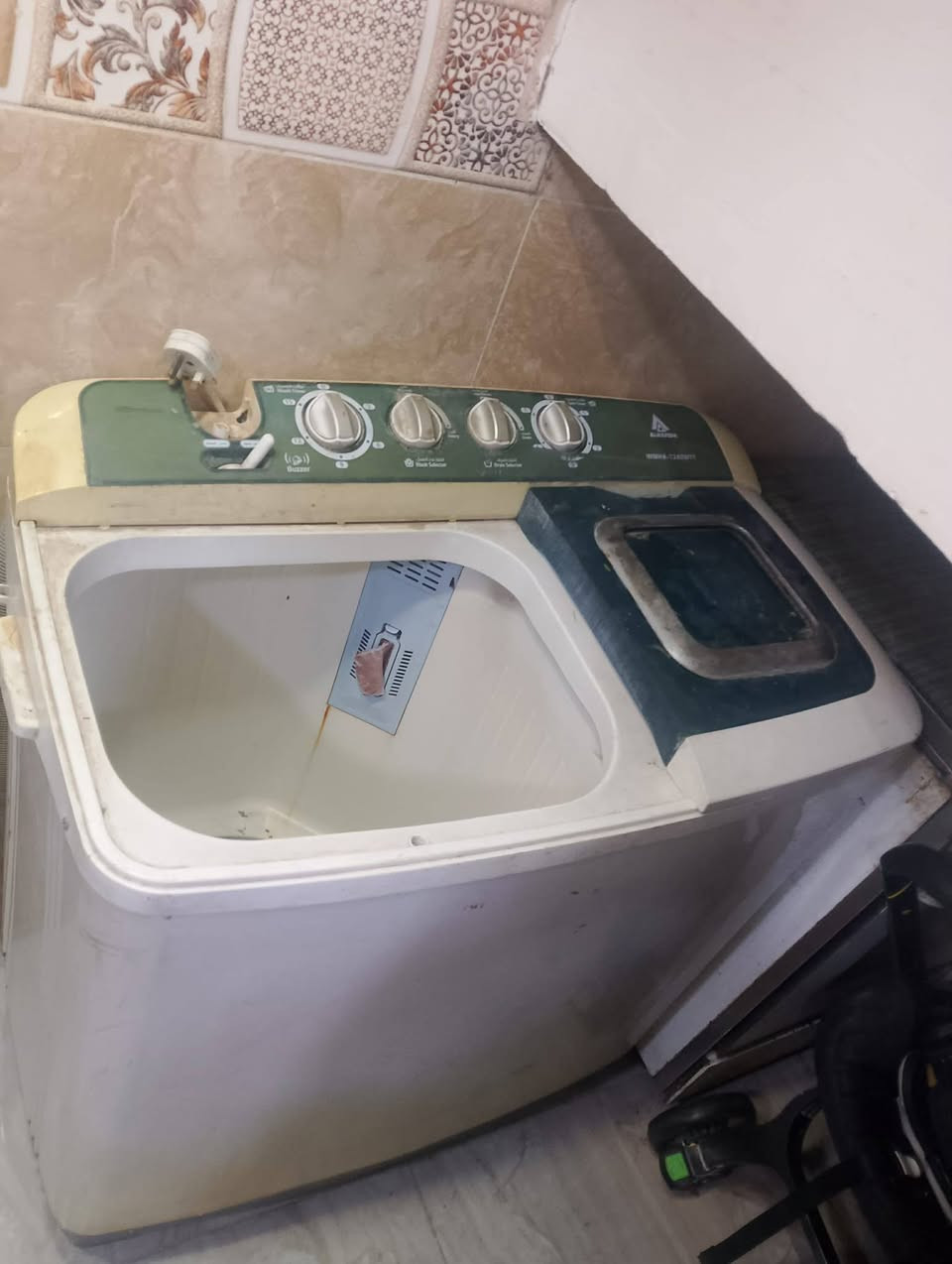 اي حاجة بلمنشور ٥٠ قفل واتساب فقط *********** خطيب زراعي
