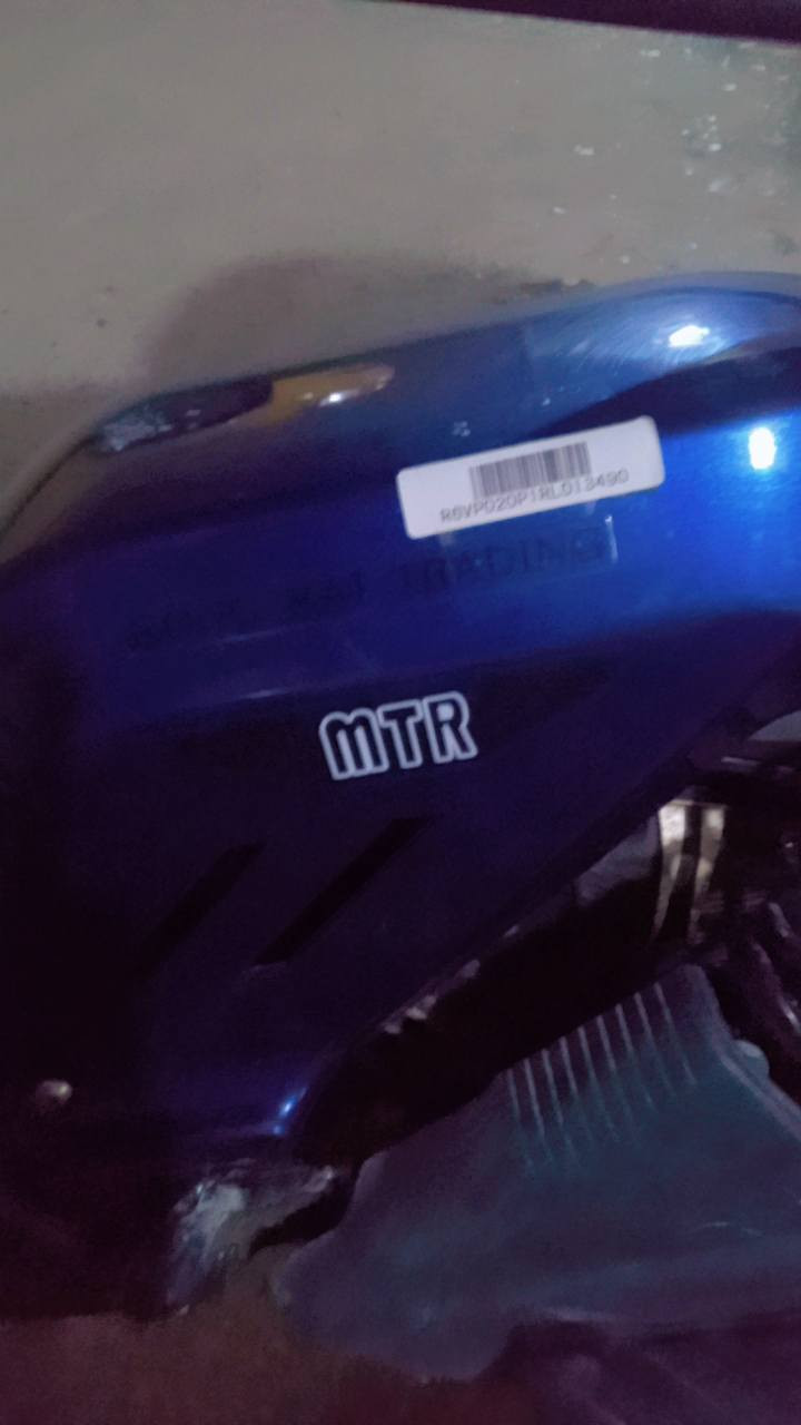 سلام عليكم اخوان دراجه شحن للبيع محتاج على بيعتها كلش دراجه نوع mtrنوع نادر كلش اربعه بطاريات سرعتها 60 دبل اشاره استاند حديث يجي صفح مو خلفي سعرها 350 وبيها مجال للشراي اني خادم / عنواني/الشعب حي البساتين شارع أحمد الوائلي .
هاذا رقمي [0777.197.3606]
او[***********]
وياها شاحنتها و سله مجاناا.
