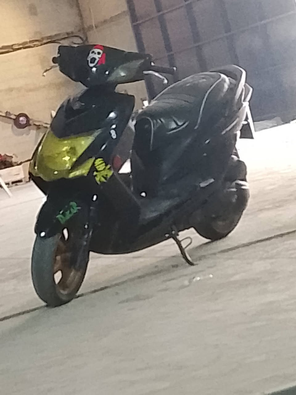 السلام عليكم سكنس لد  كوري قبق مسح 2018 بيها نقص تريشه يسرى فقط كهربائيات كلها شغاله  مكاني بغداد  الدوره السعر 800 وبيها مجال بسيط حك الجيه
***********
