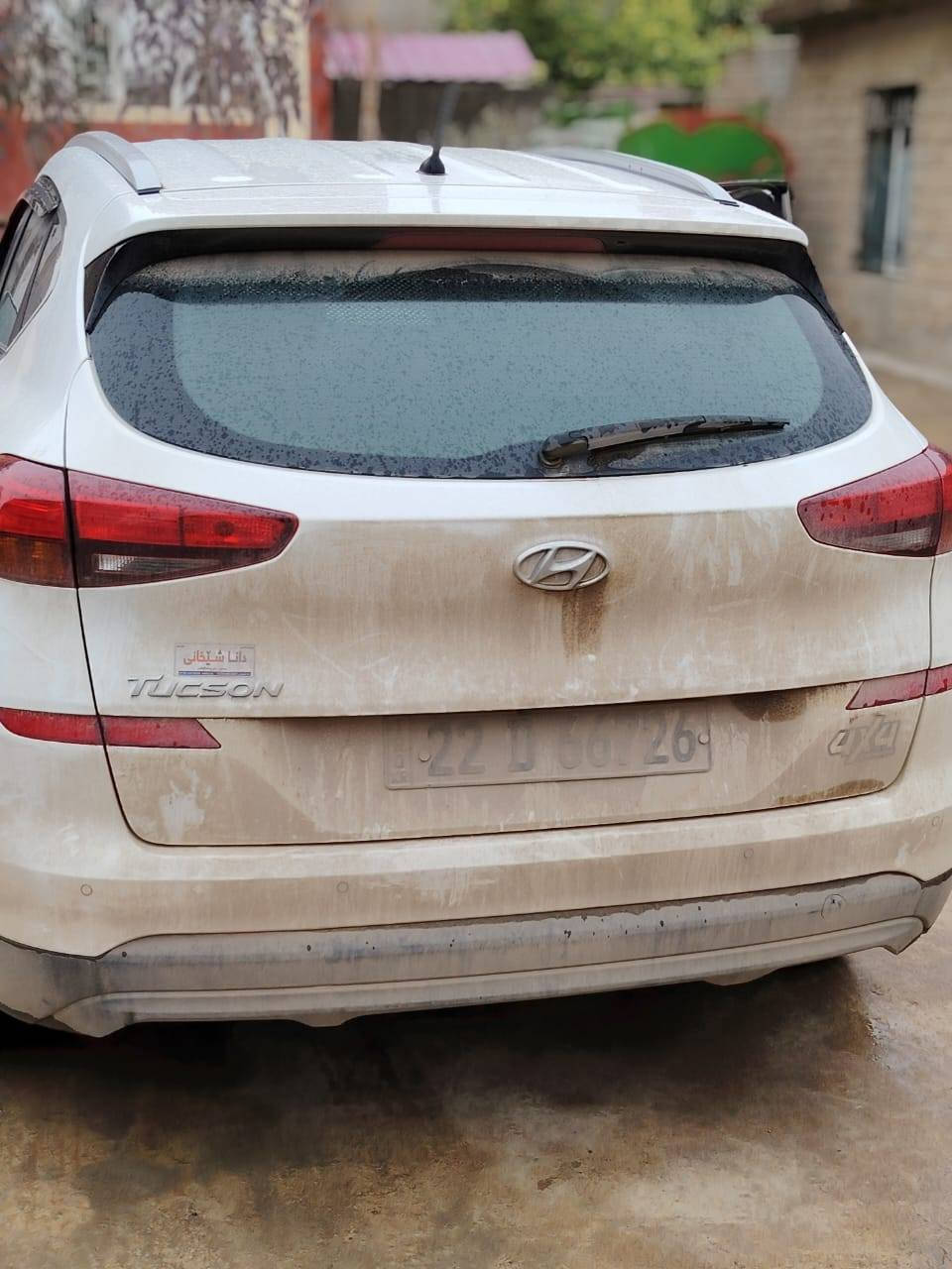 توسان موديل 2020 جيكي
محرك 20 دوش 
لون ابيض 
ماشيه 58 الف 
مواصفات 
شاشه كبيرة 
قطعتين تبريد 
تحكم استيرن 
كامرة دوارة 
بصمات ابواب 
كشنين كهربائي 
حساس امامي وخلفي 
خمسه ويل كب 
سيارة فول مواصفات عدا بانوراما مسجلة بأسمي رقم اربيل 
الضرر بسيط كما موضح بالسونار 

هذا رقمي للاستفسار وبي واتساب 
***********
