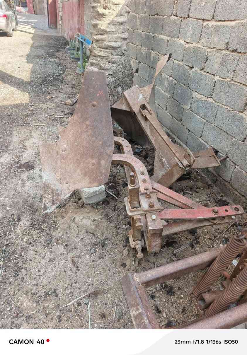 البيع شلع مكان كربلاء الحسينيه *********** بدون الحيم وإلا عواج
