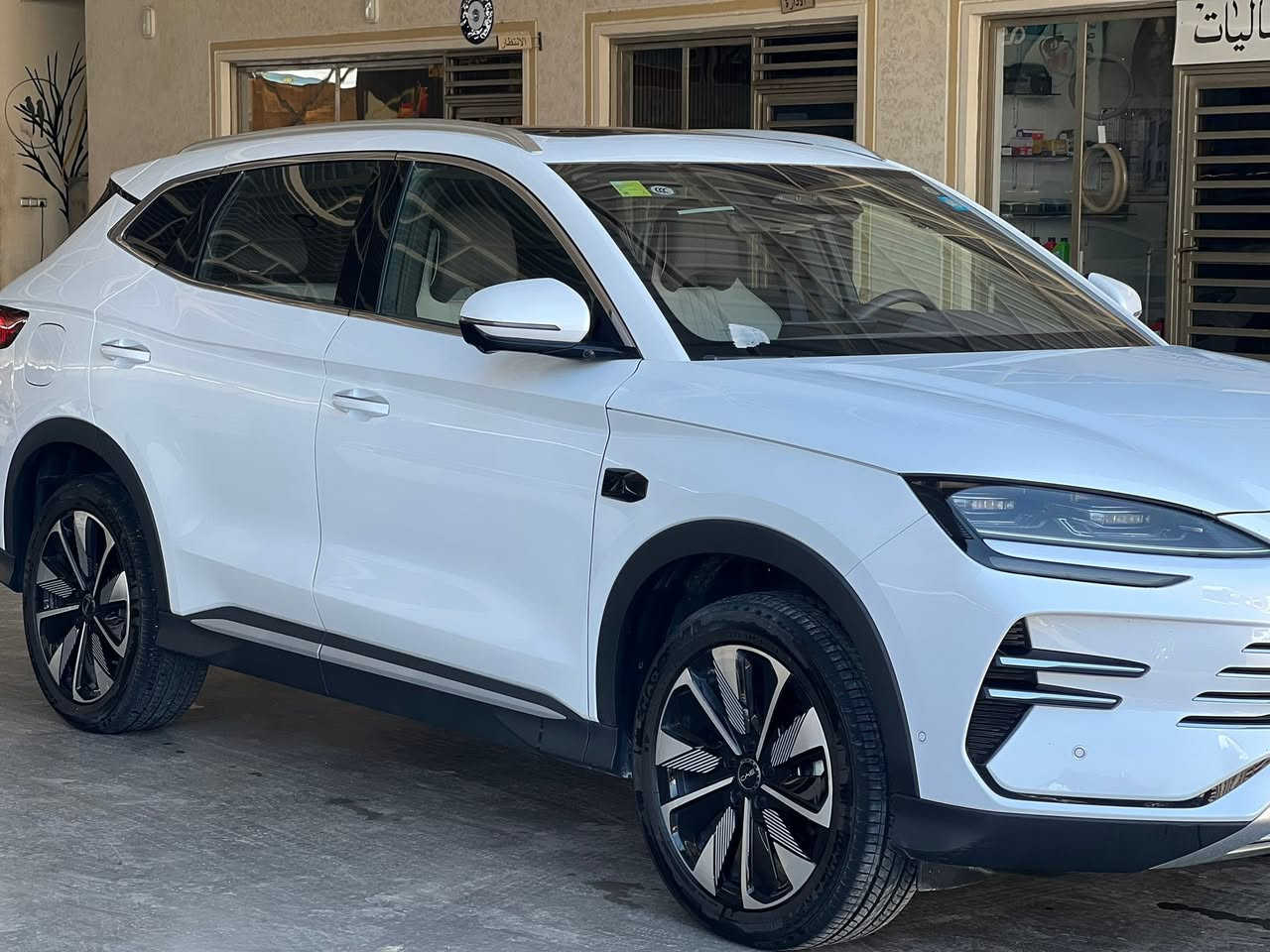 سلام عليكم اخوان .

بي واي دي سونك بلاص موديل 2025 BYD سونك بلاس فول 1/1

byd song Plus 2025

السعر  : 33,250,000 مليون دينار وبيها مجال بسيط .

تواصل : ***********

مكان السيارة : الديوانيه 

سياره ماشيه 6الف كيلو متر .. 

رقم بغداد بأسمي تحويل مباشر 

مكفولة كفالة عامة من كلشي 

السياره كاملة شاشتة منزله برامج و معربه و غراضه كاملة

من ارضيات من فومن منفاخ اطارات و شاحنه الاصلي ..

لون سياره ابيض داخل السياره ابيض + قهوائي ..

مواصفات : سقف بنوراما جنطه كهرباء كشن كهرباء - 

اوتو بارك 13 كامرة كامرات 360 حساسات 360 امامي خلفي

رادارات 360 قيادة شبه ذاتية كروس مثبت سرعة بريك طوارئ ،

داش كام DVR دخول ذكي و تشغيل ذكي و تشغل عن بعد 

+ فتح الصندوق عن طريق البصمة ، بطارية 120 كيلو الجبيرة الي تدعم الشحن السريع للسيارة وبعد اهواي مواصفات
