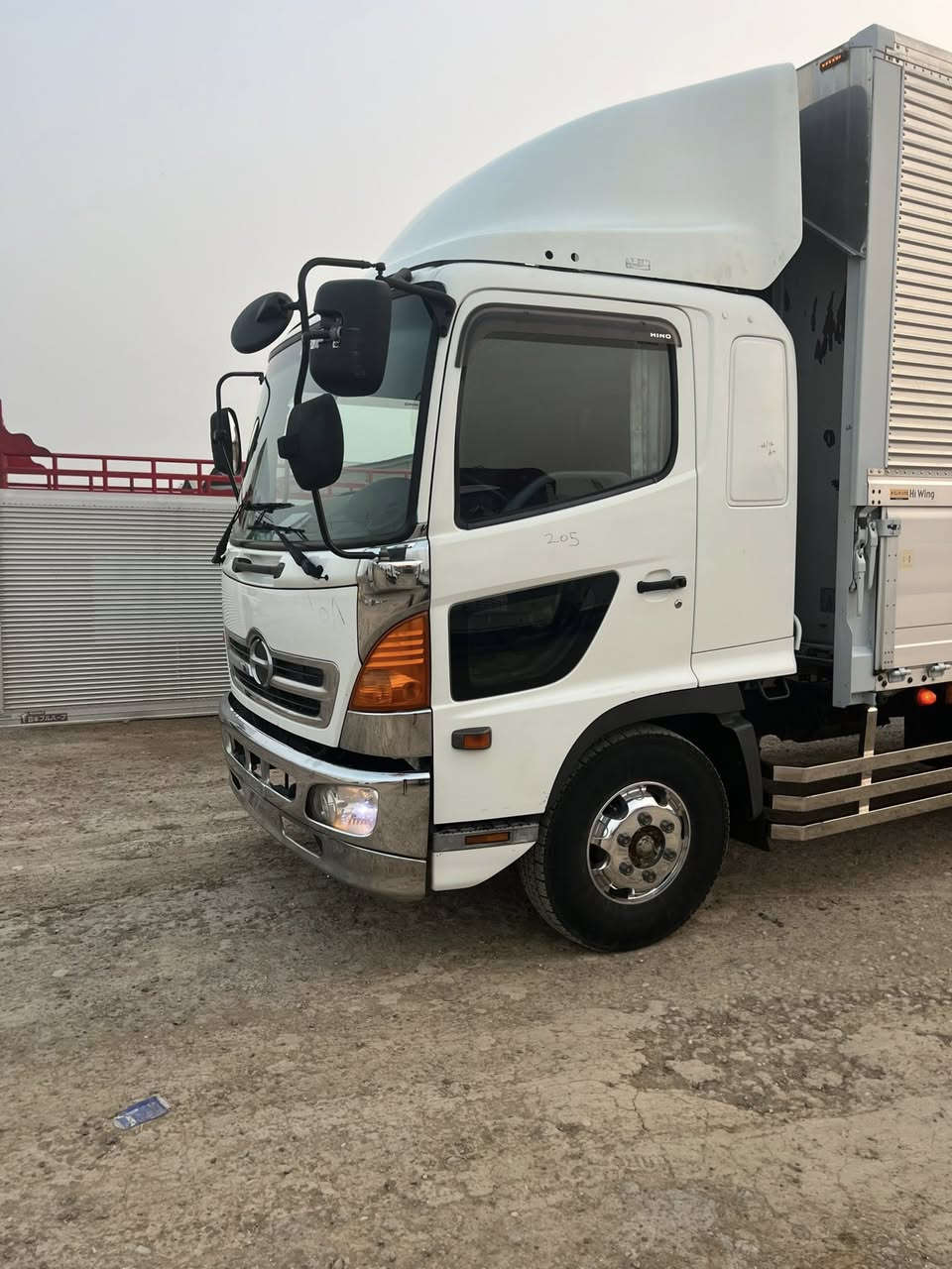 السلام عليكم سياره للبيع دخول جديد 
موديل 2023 مكينه سته  سوبر انجكتر  حافظه جديده 

العنوان واسط الصويرة ***********
