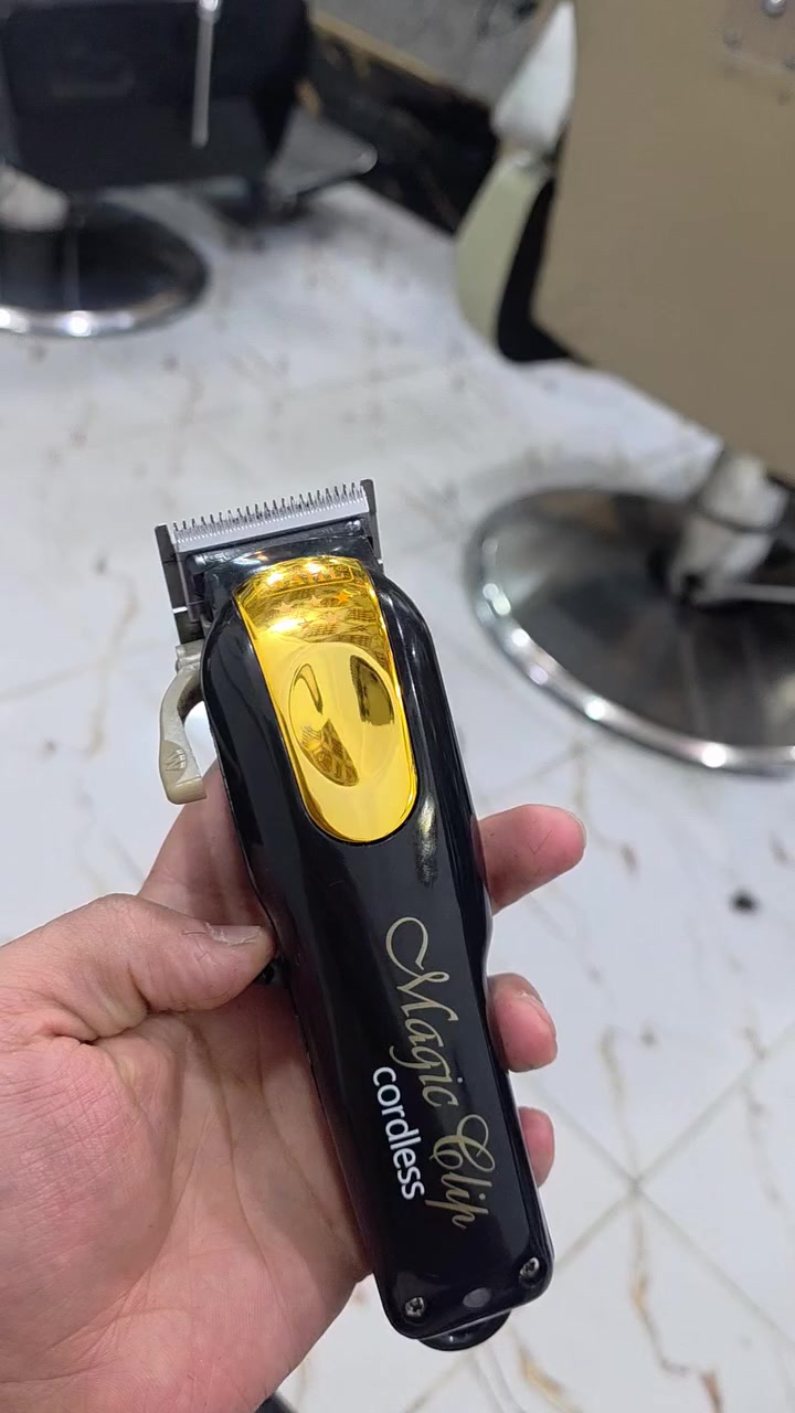 مكينة WAHL ماجك كليب اصدار قديم
اصلية USA حفر مو طبع قيم واخذ 
مكاني ديالى 
عندي توصيل لكل العراق 
***********
