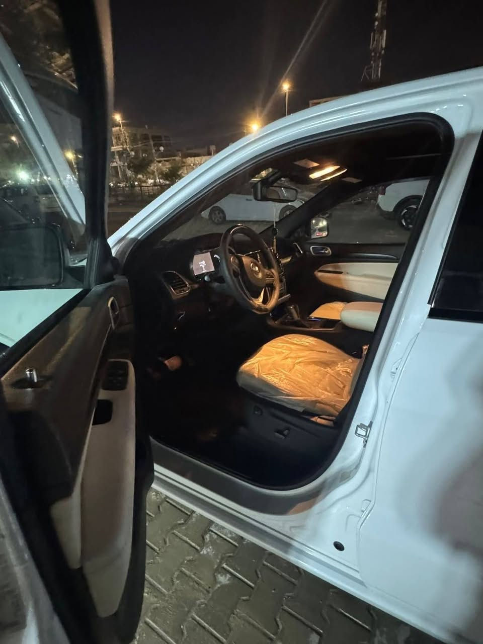 🚗 للبيع | جيب شروكي (Cherokee) موديل 2020
🔹 الموديل: 2020
🔹 النوع: جيب شروكي
🔹 الوارد: أمريكي (ضرر)
🔹 الفئة: فول مواصفات
🔹 المواصفات:
• فتحة بانوراما 🌞
• شاشة وسطية كبيرة
• نظام تشغيل ذكي (بصمة)
• كاميرات + حساسات
• نظام تثبيت سرعة
• مواصفات كاملة
🔹 الحالة: وارد أمريكي (الضرر مذكور)
🔹 الملكية: باسمي – بيع مباشر
📞 رقم الهاتف: ***********
.
.
مامتواجد على نت خابر👍 💎
.
.
.
.
_____________________________

‏ ‎
